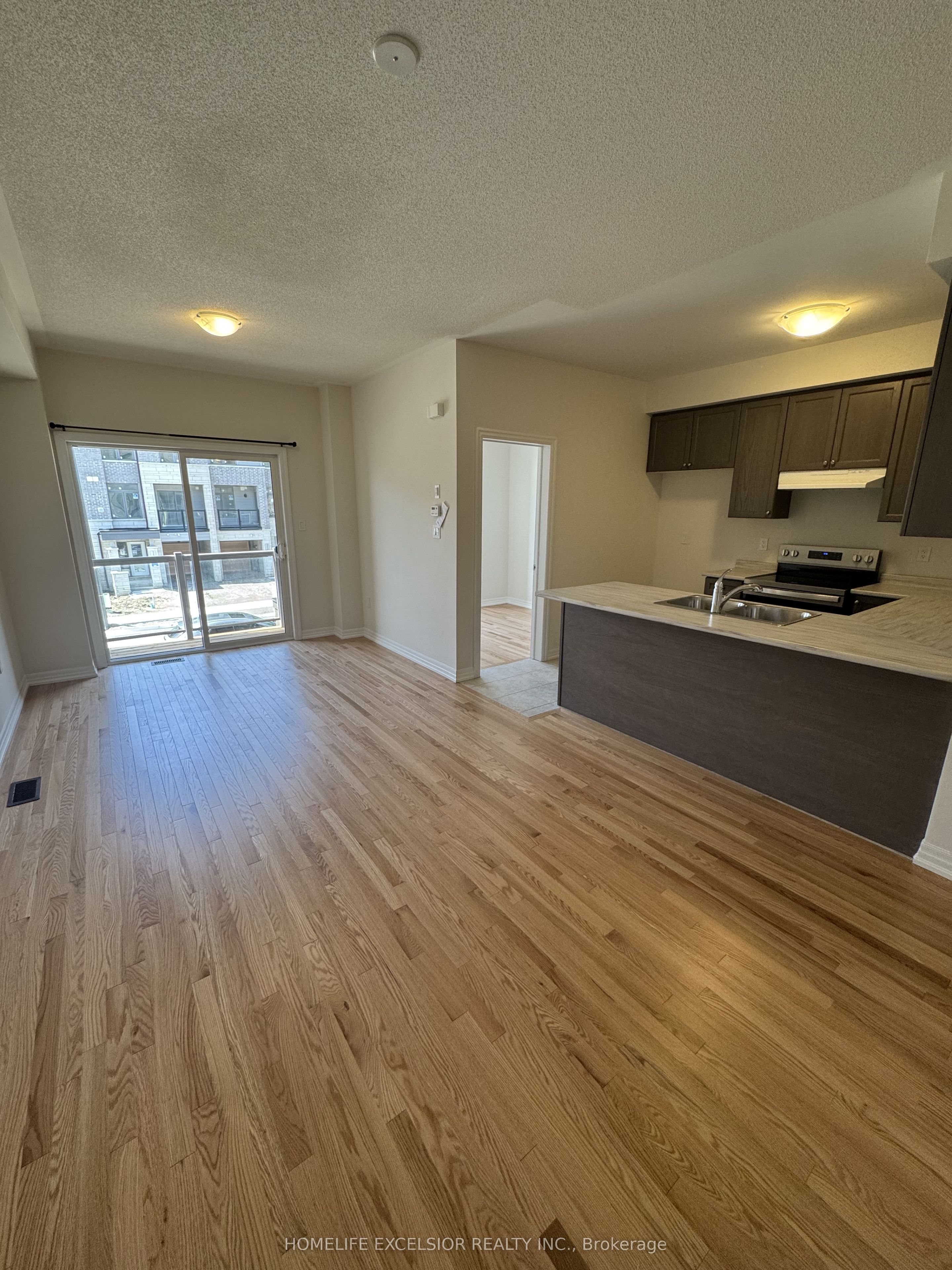 343 Capella Street, Newmarket, ON L3X 0L7 photo 5