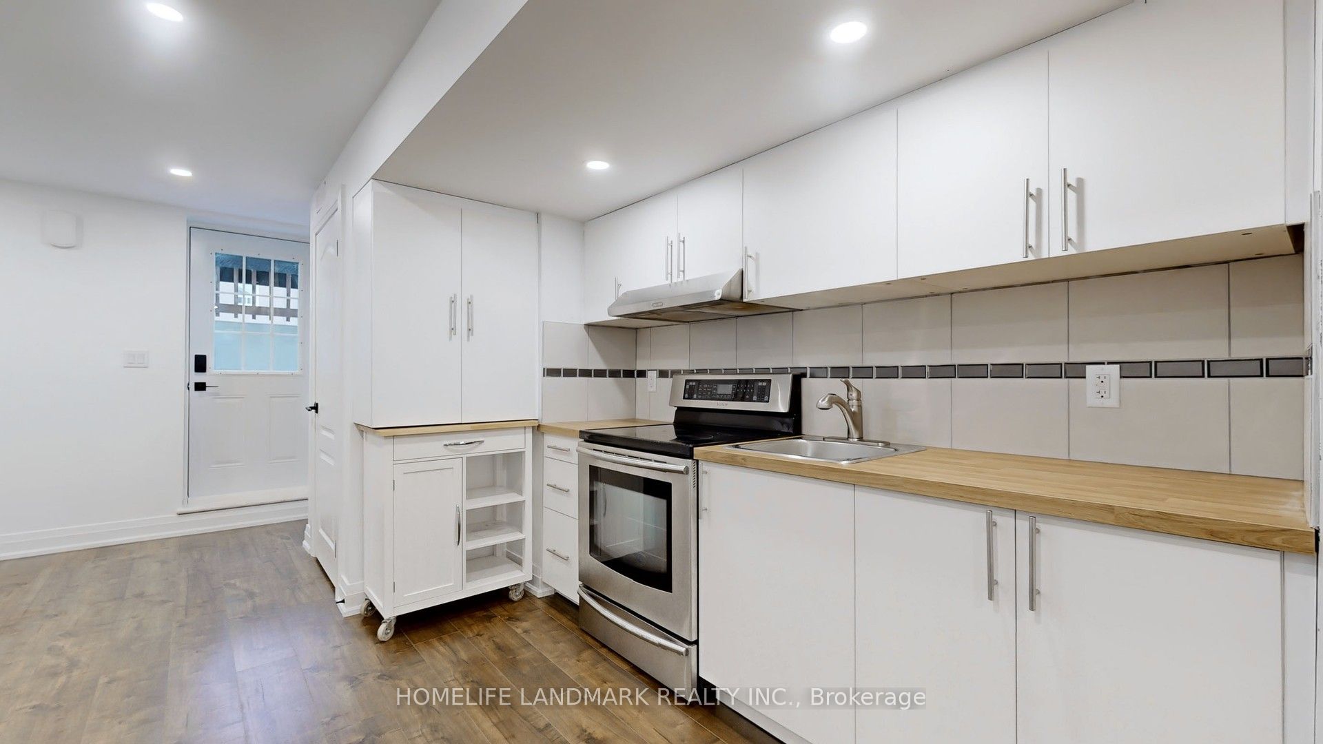 1661 Mount Albert Road Unit 2, East Gwillimbury, ON L0G 1V0 photo 4