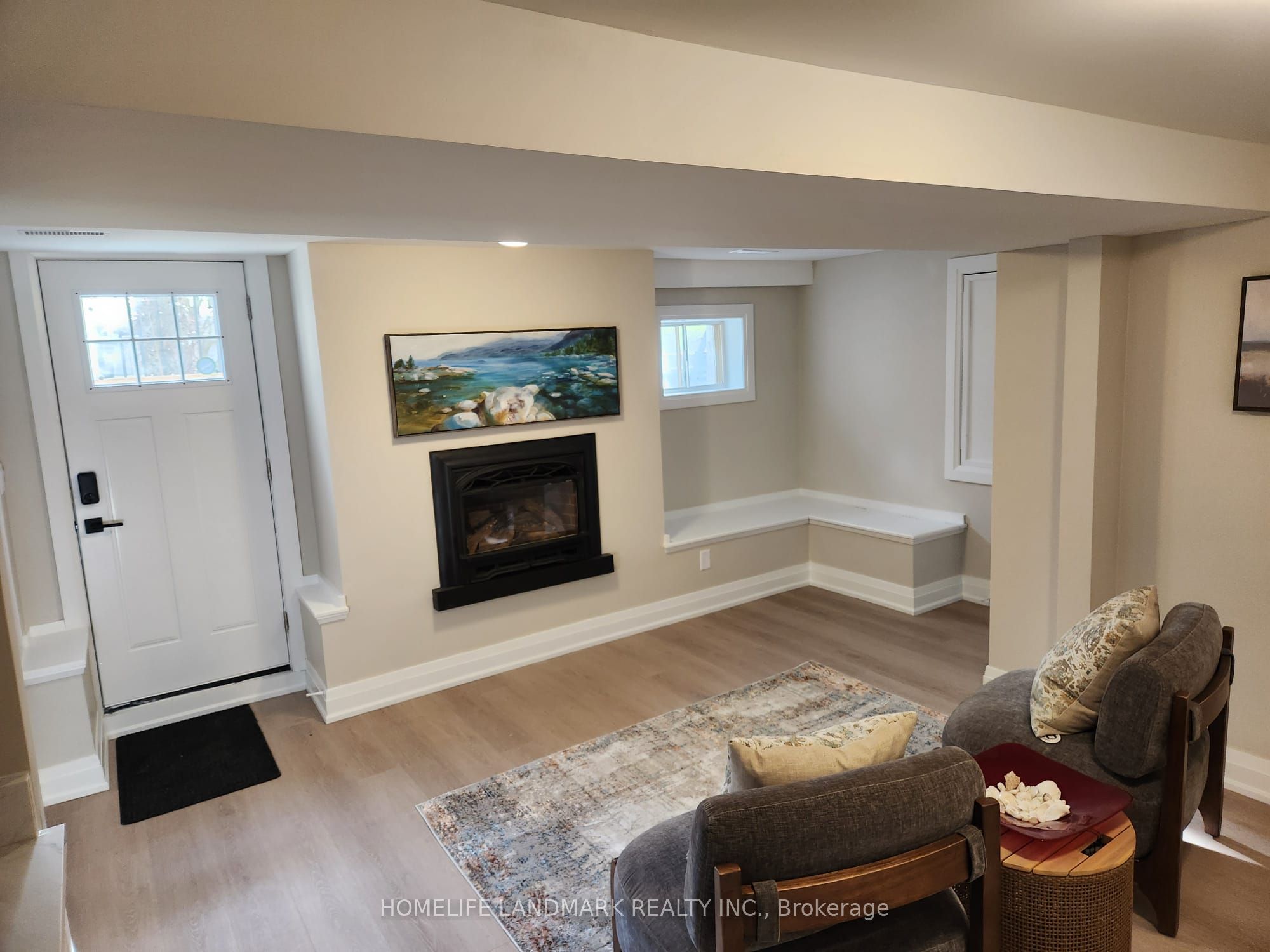 452 D'arcy Street S Basement Unit, Newmarket, ON L3Y 1N1 photo 4