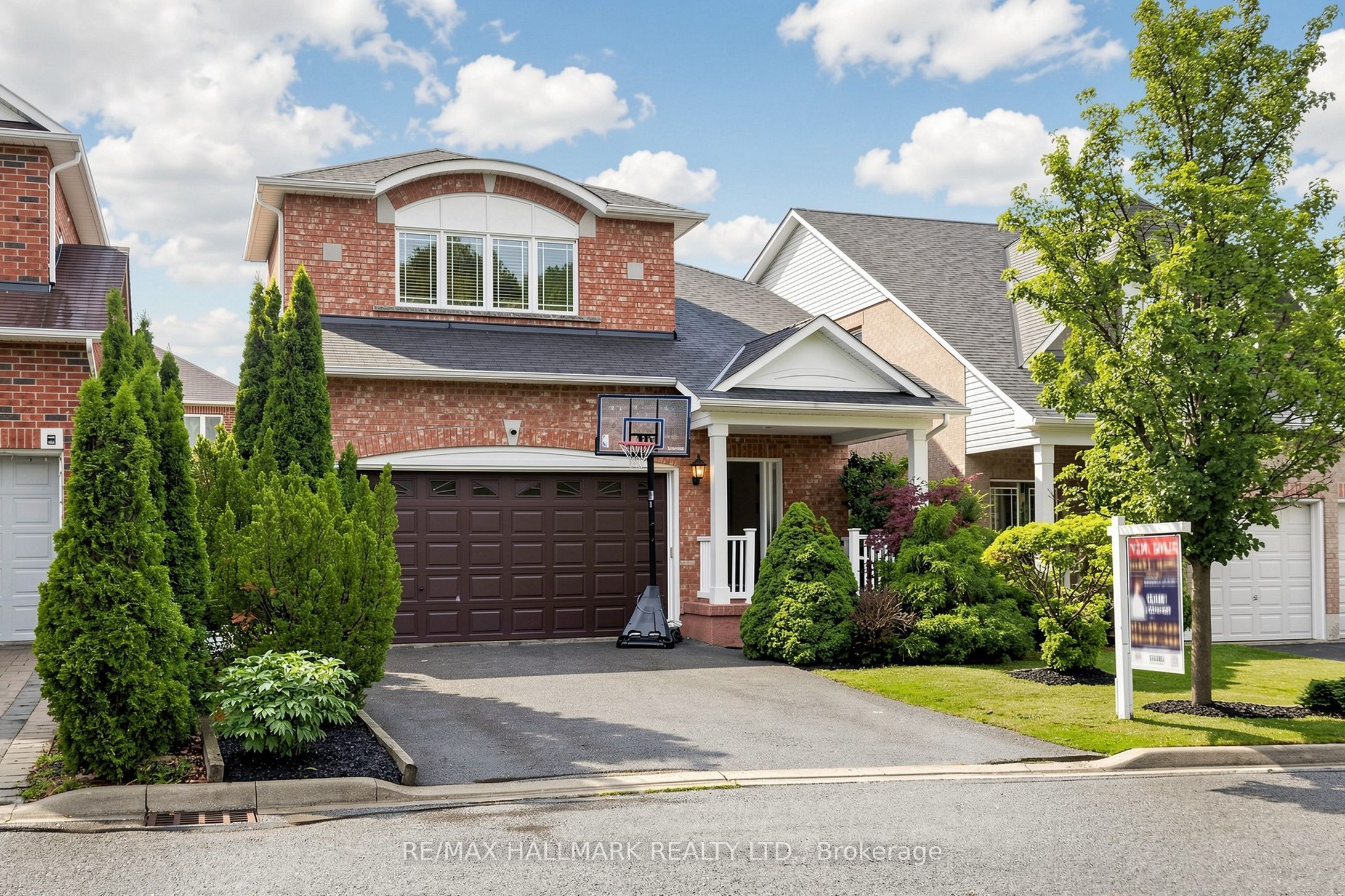 14 Kerr Lane, Aurora, ON L4G 0E5 photo 2