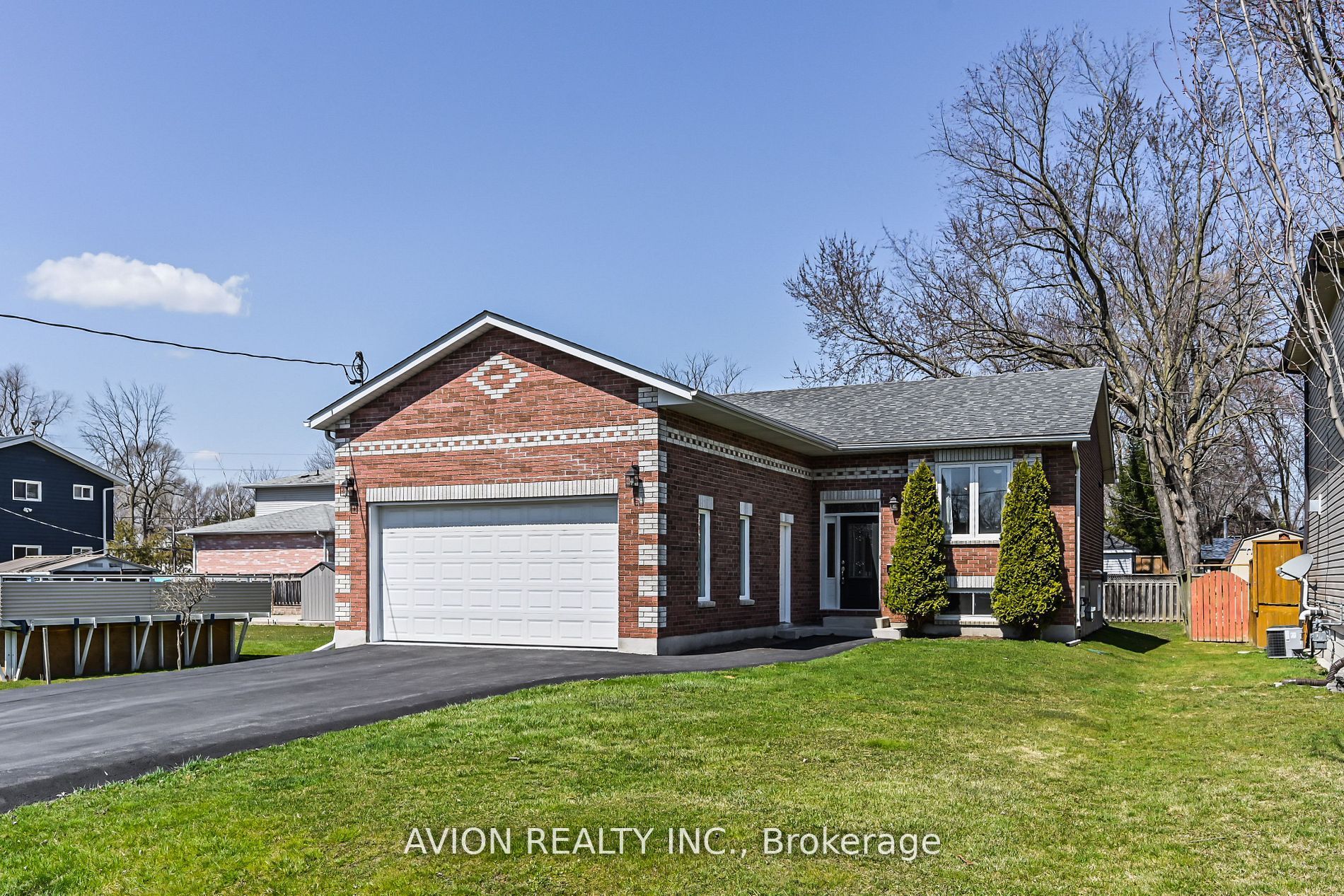 356 Tampa Drive, Georgina, ON L4P 3A4