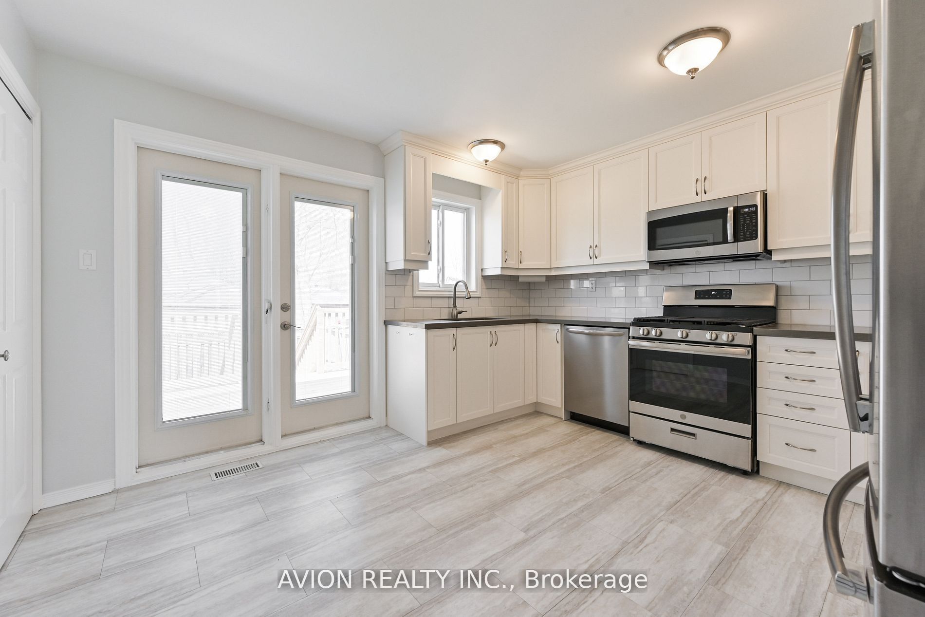 356 Tampa Drive, Georgina, ON L4P 3A4 photo 4