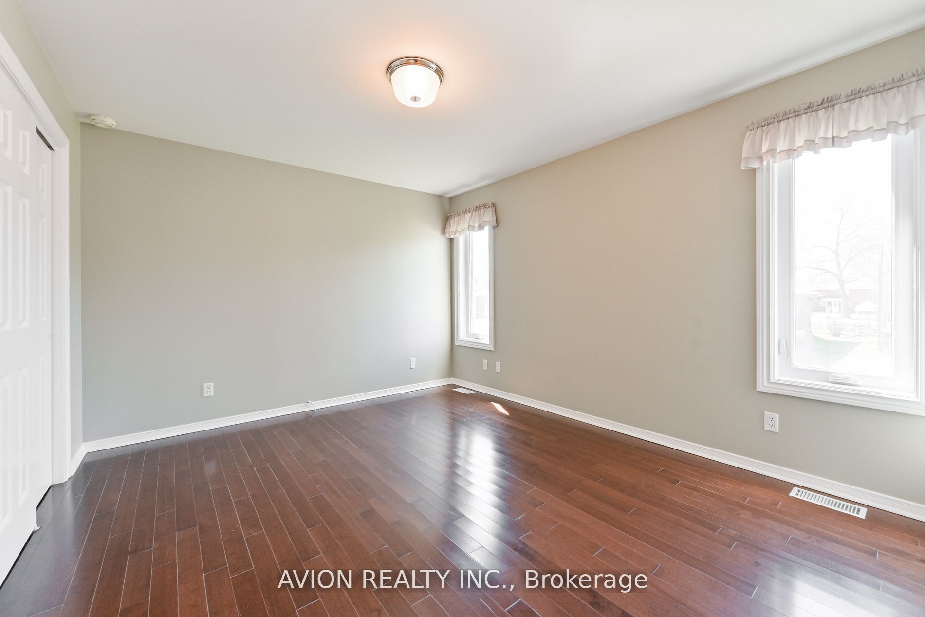 356 Tampa Drive, Georgina, ON L4P 3A4 photo 5