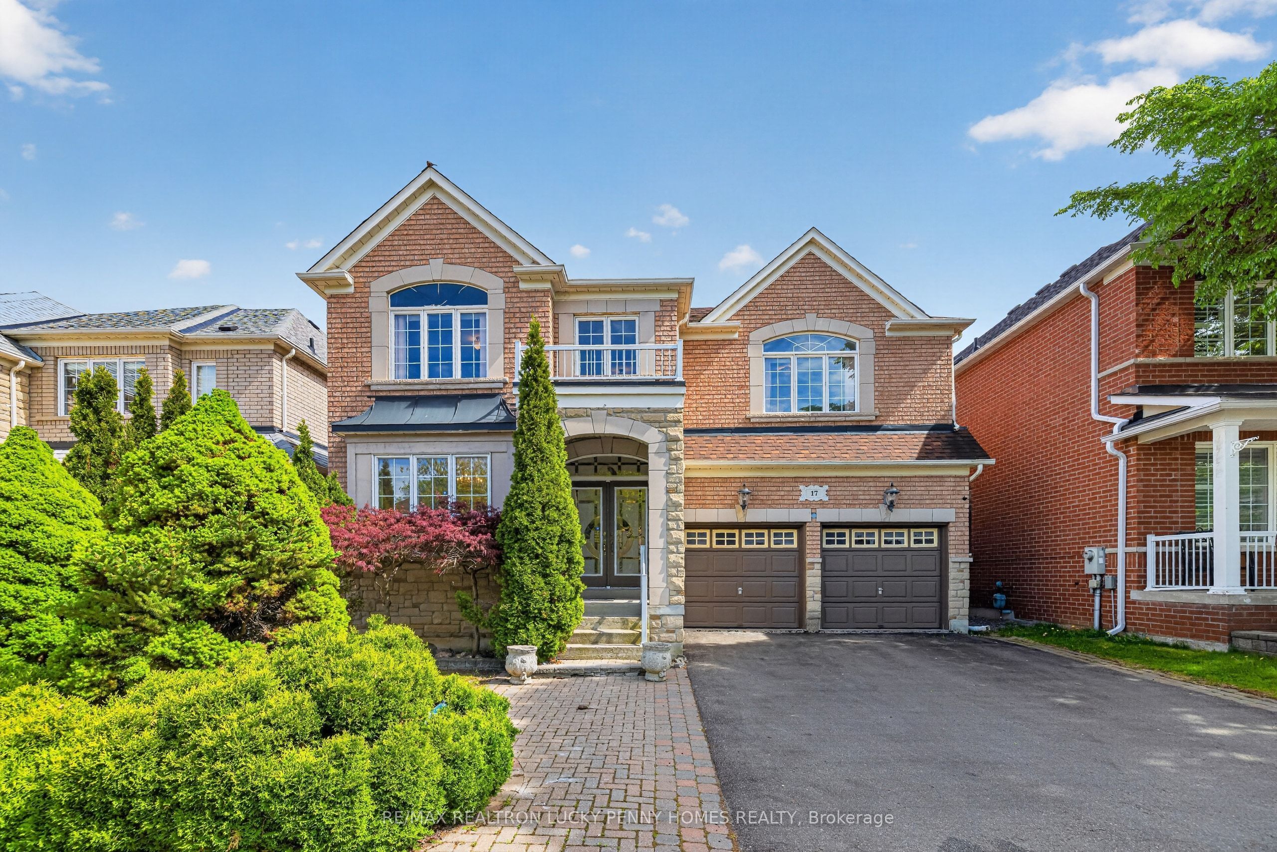 17 Coral Cove Court, Markham, ON L6E 1L1 photo 2