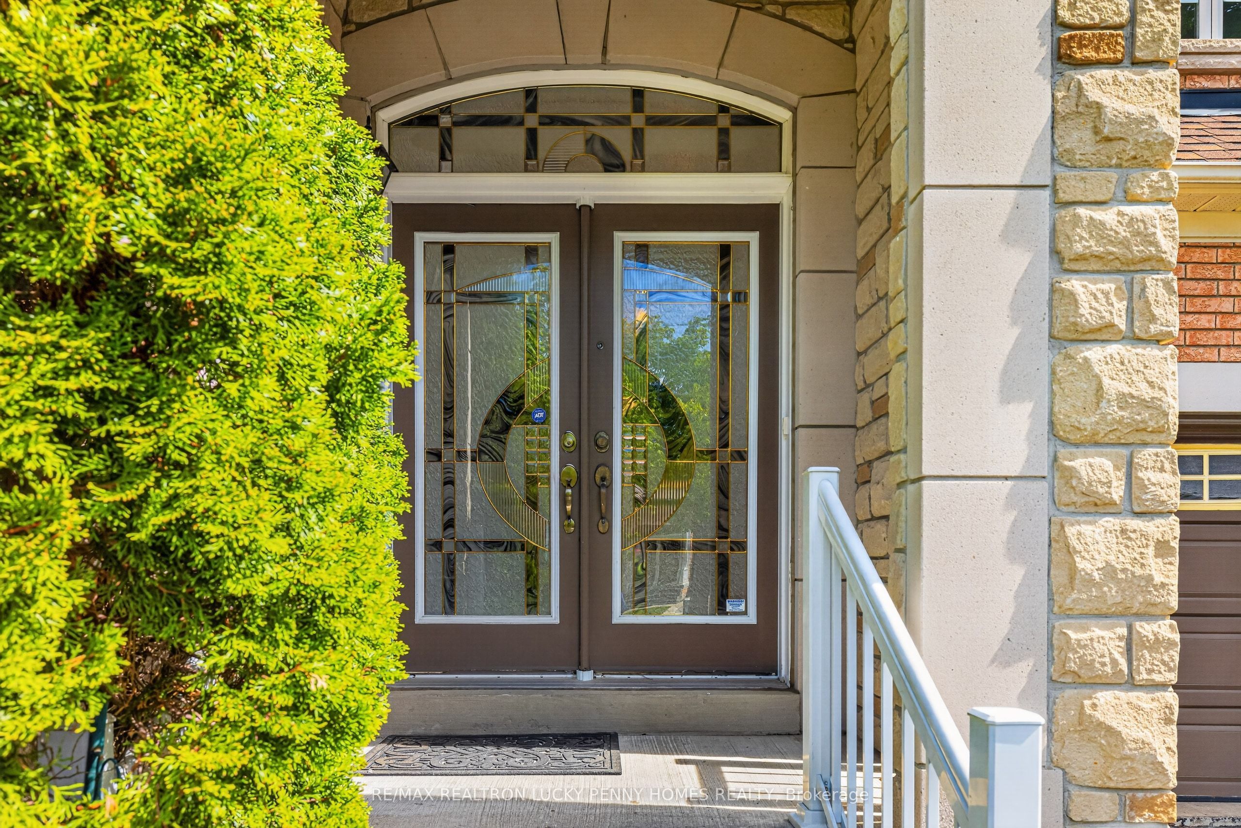 17 Coral Cove Court, Markham, ON L6E 1L1 photo 4