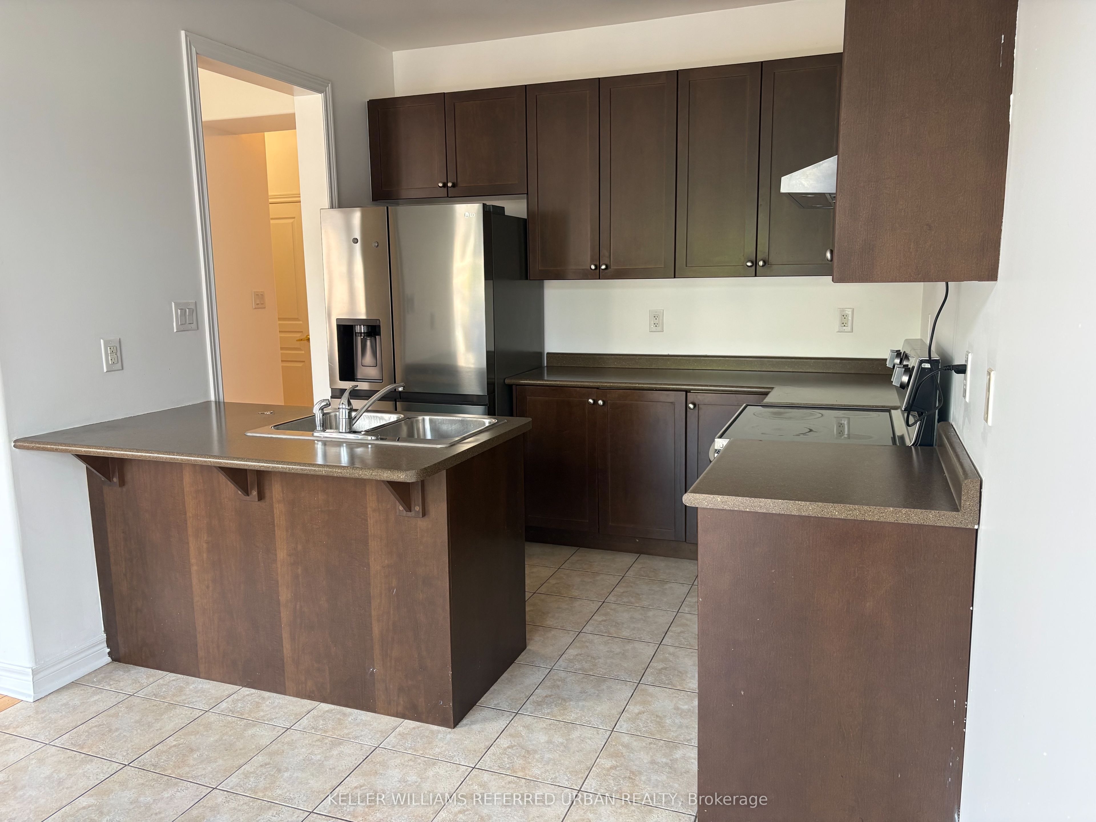 140 Foxwood Road, Vaughan, ON L4J 0G3 photo 3