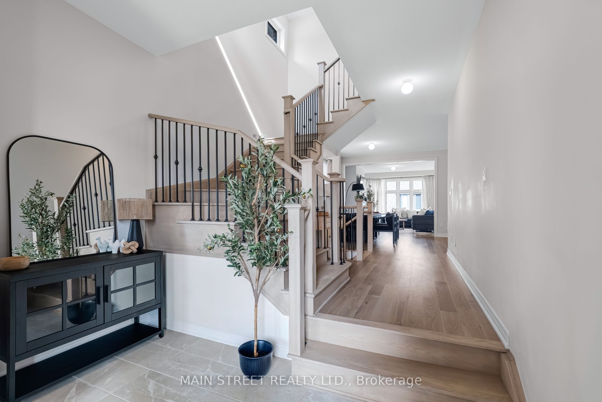 15 Ainslie Hill Crescent, Georgina, ON L0E 1R0 photo 5