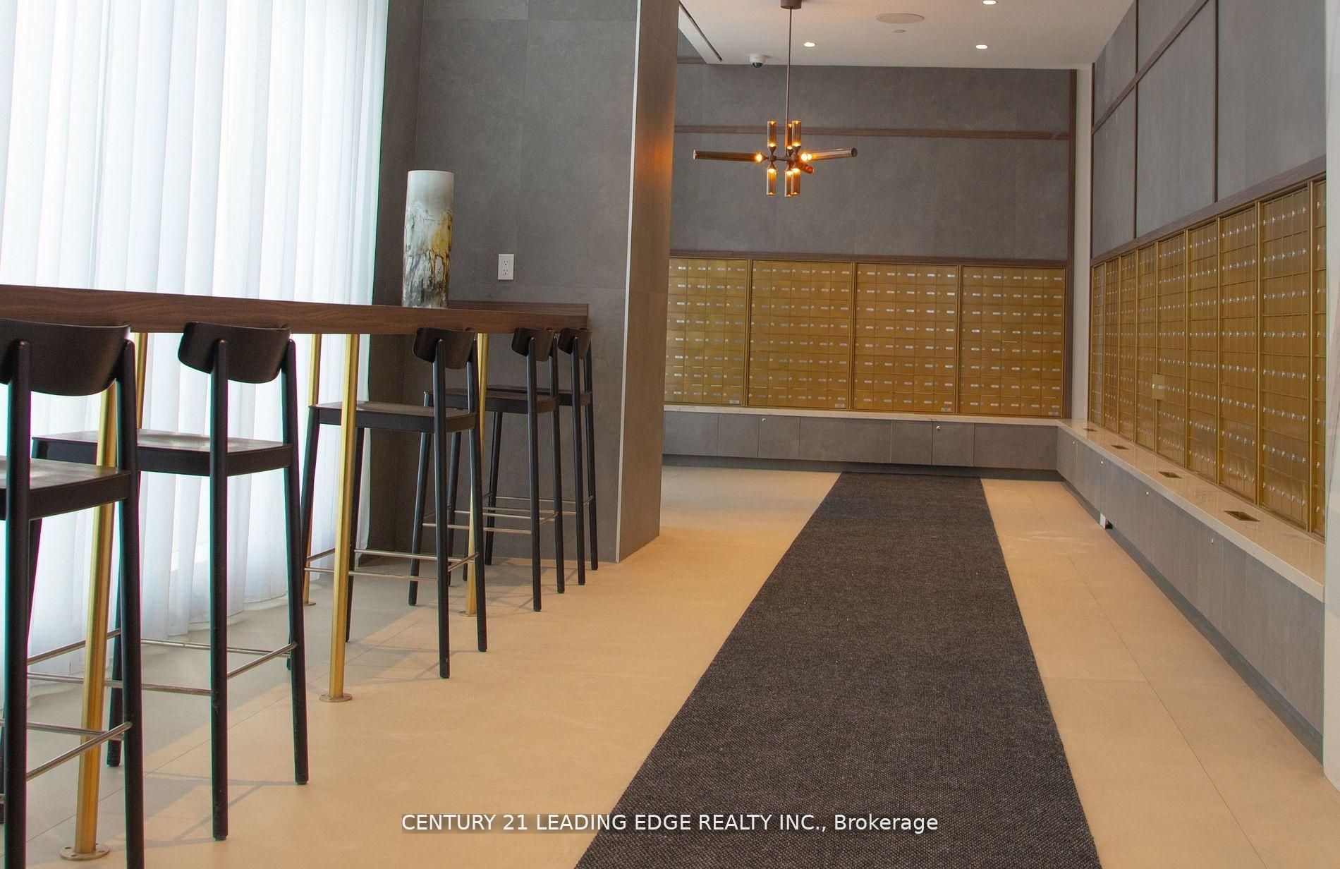 7890 Jane Street PH10, Vaughan, ON L4K 0K9 photo 3