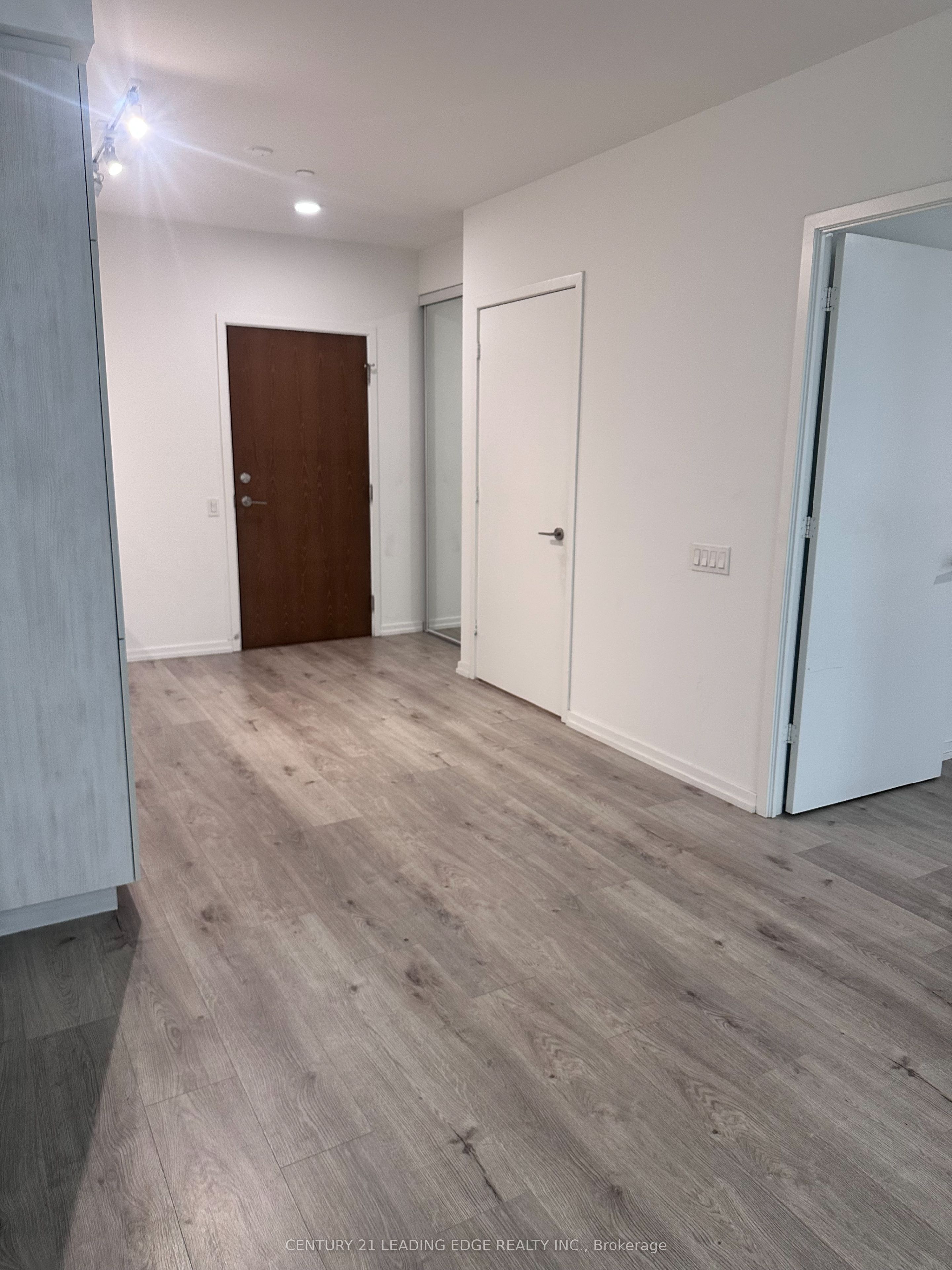 7890 Jane Street PH10, Vaughan, ON L4K 0K9 photo 4