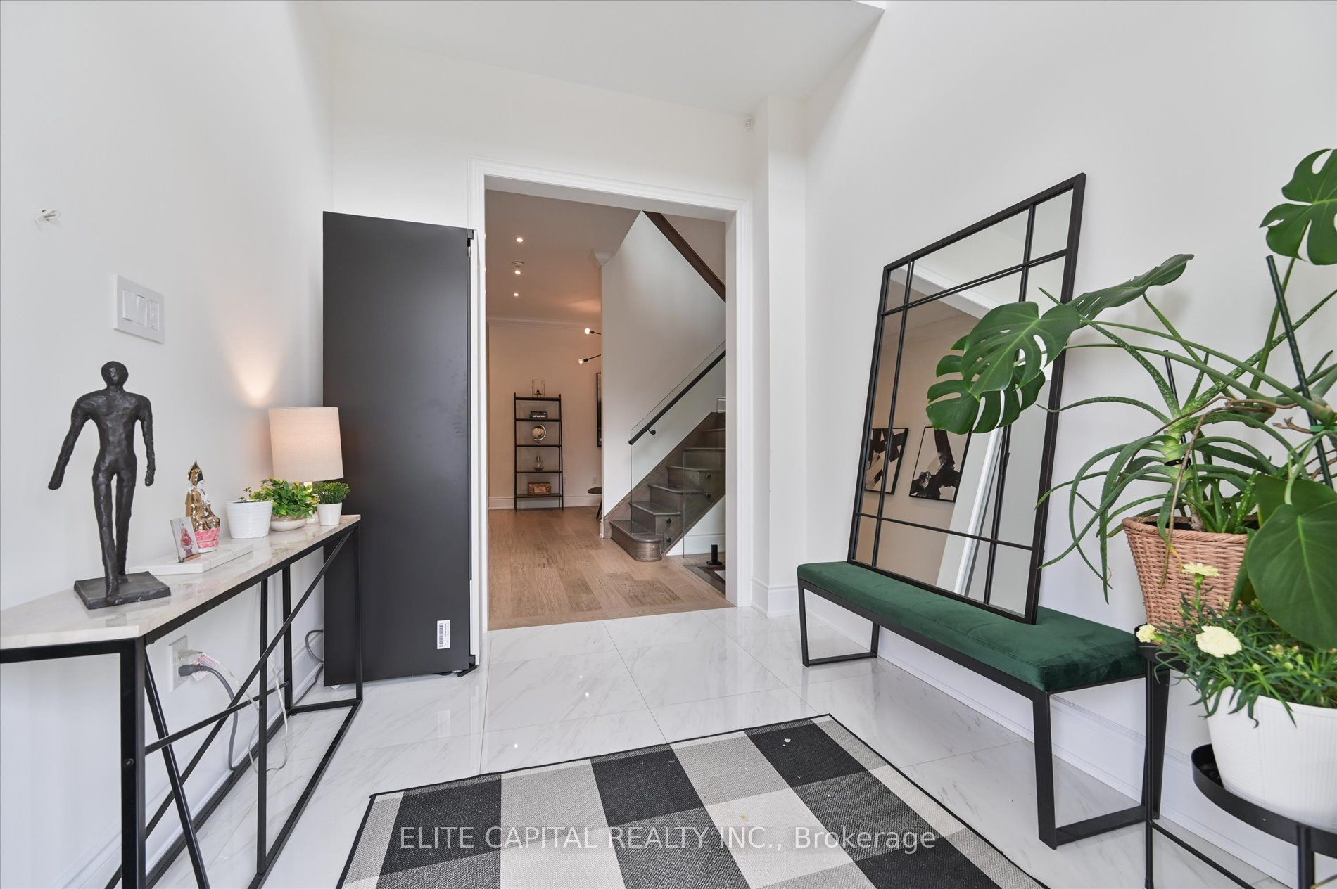 8 GOLD CREEK Street, Vaughan, ON L4H 4R1 photo 3
