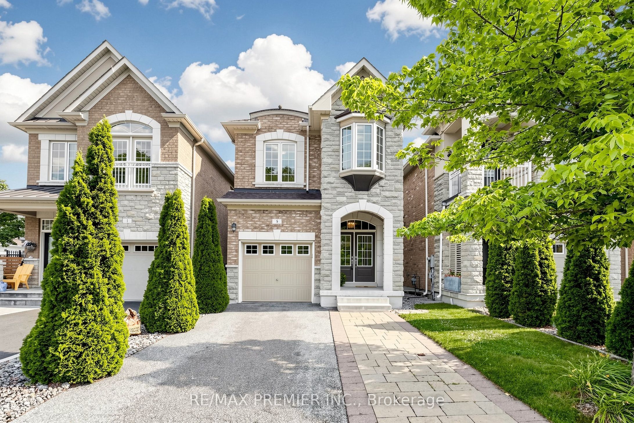 5 Hatton Garden Road, Vaughan, ON L4H 3R1