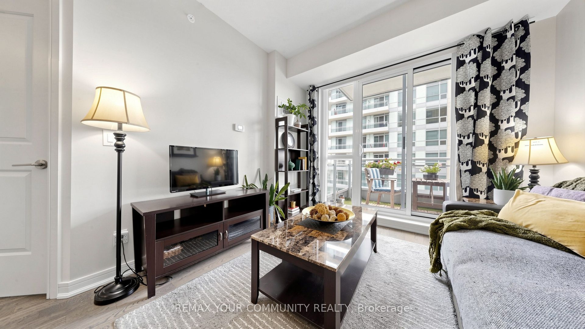 9205 Yonge Street NE1710, Richmond Hill, ON L4C 1V5 photo 3