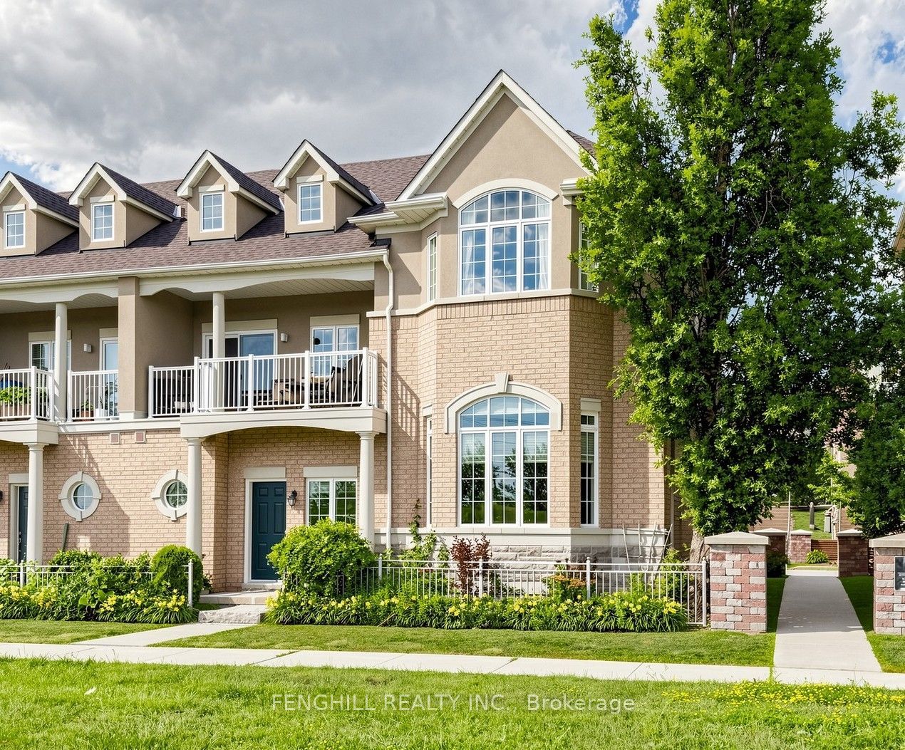 106 Legends Way, Markham, ON L3R 5Z9 photo 2