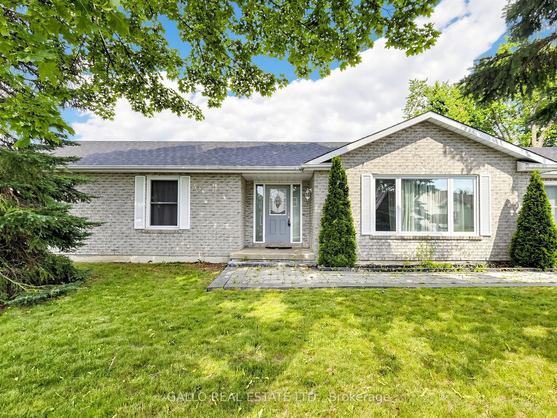 32 Elmvale Boulevard, Whitchurch-Stouffville, ON L4A 2Y3