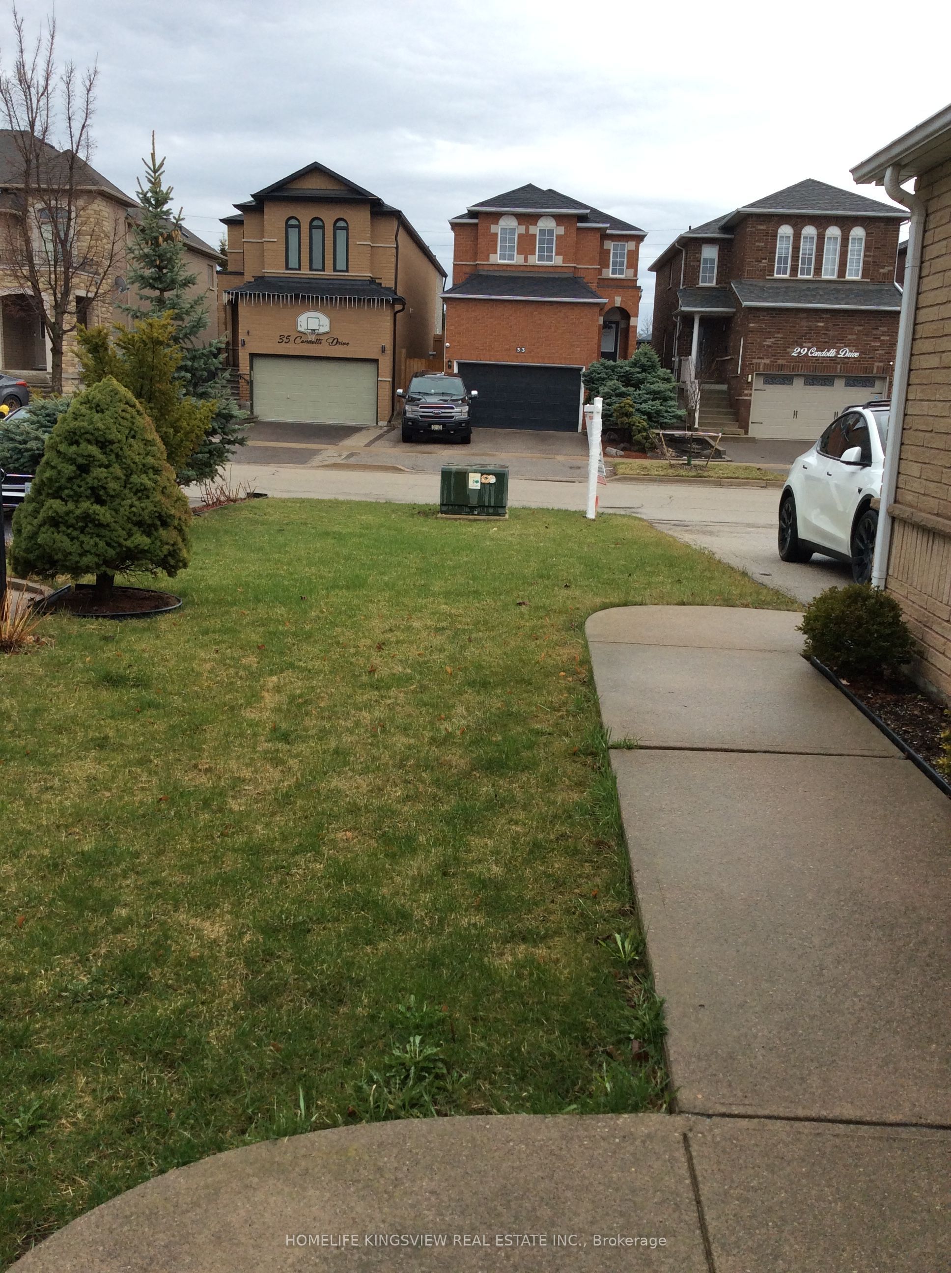 30 Condotti Drive, Vaughan, ON L4H 2C8 photo 2