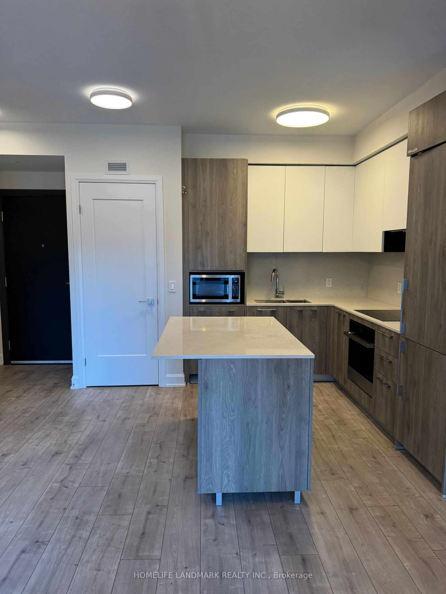 38 Water Walk Drive 629, Markham, ON L3R 6M8