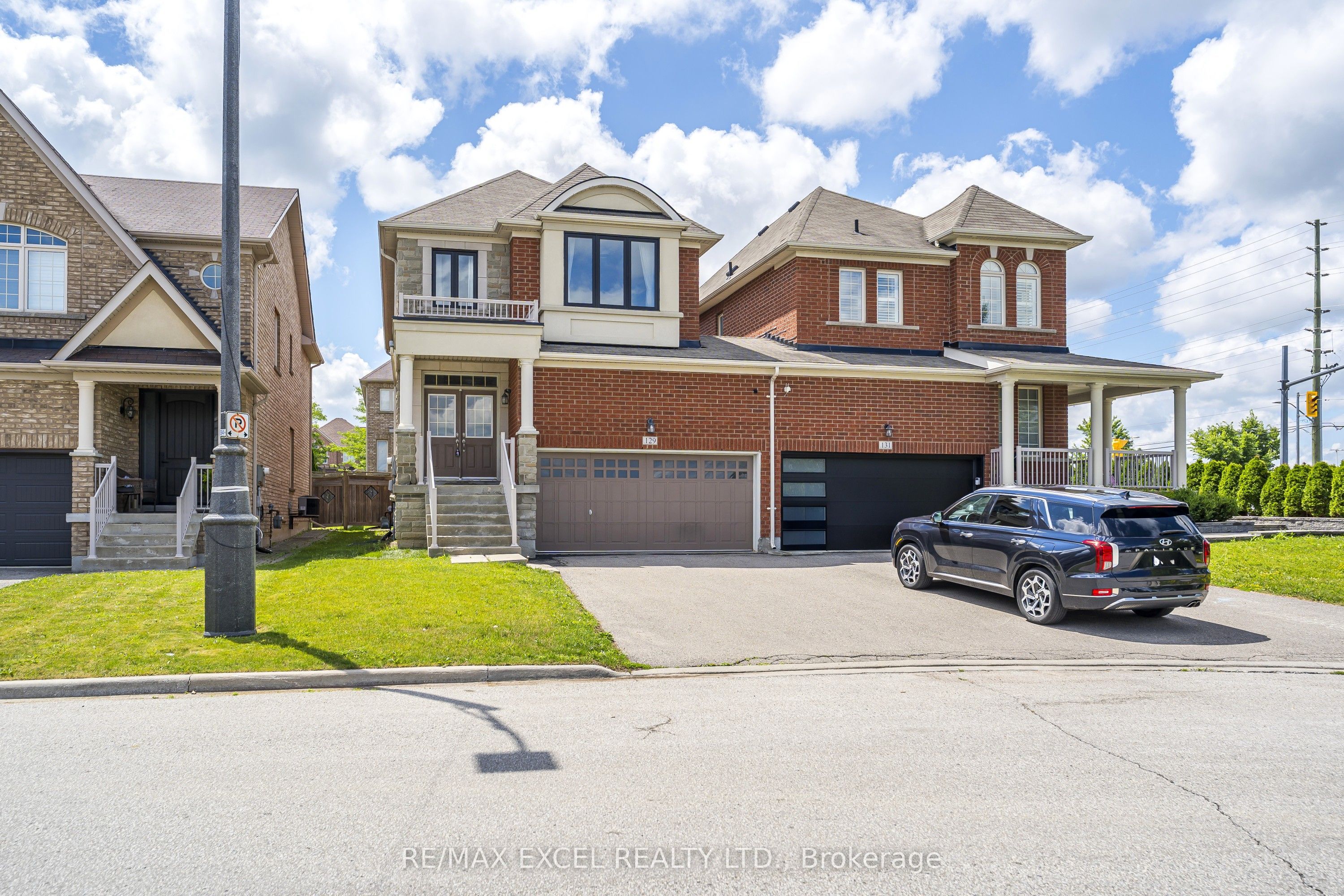 129 Lewis Honey Drive, Aurora, ON L4G 0J3