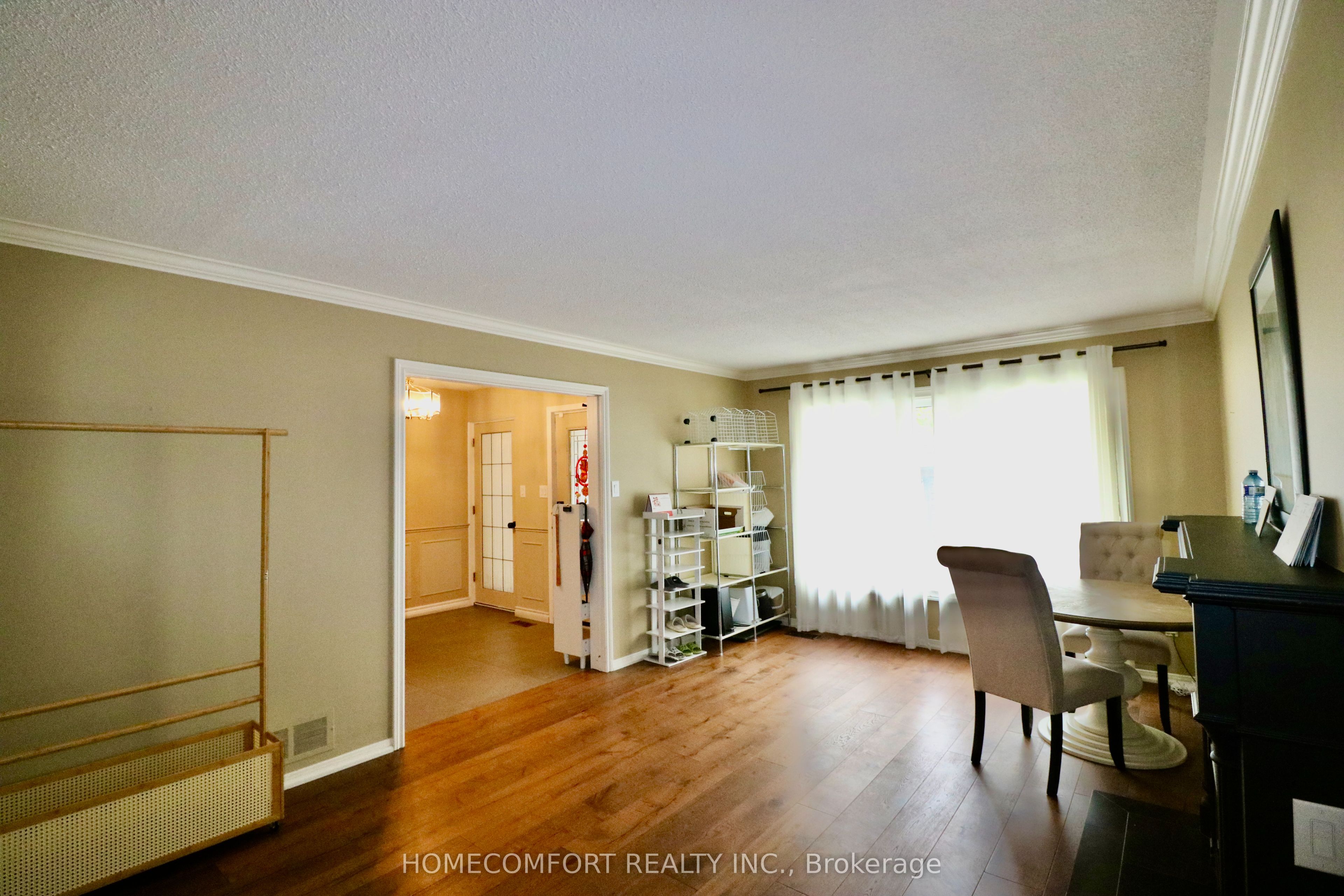 12 Banbury Court, Aurora, ON L4G 3M9 photo 3
