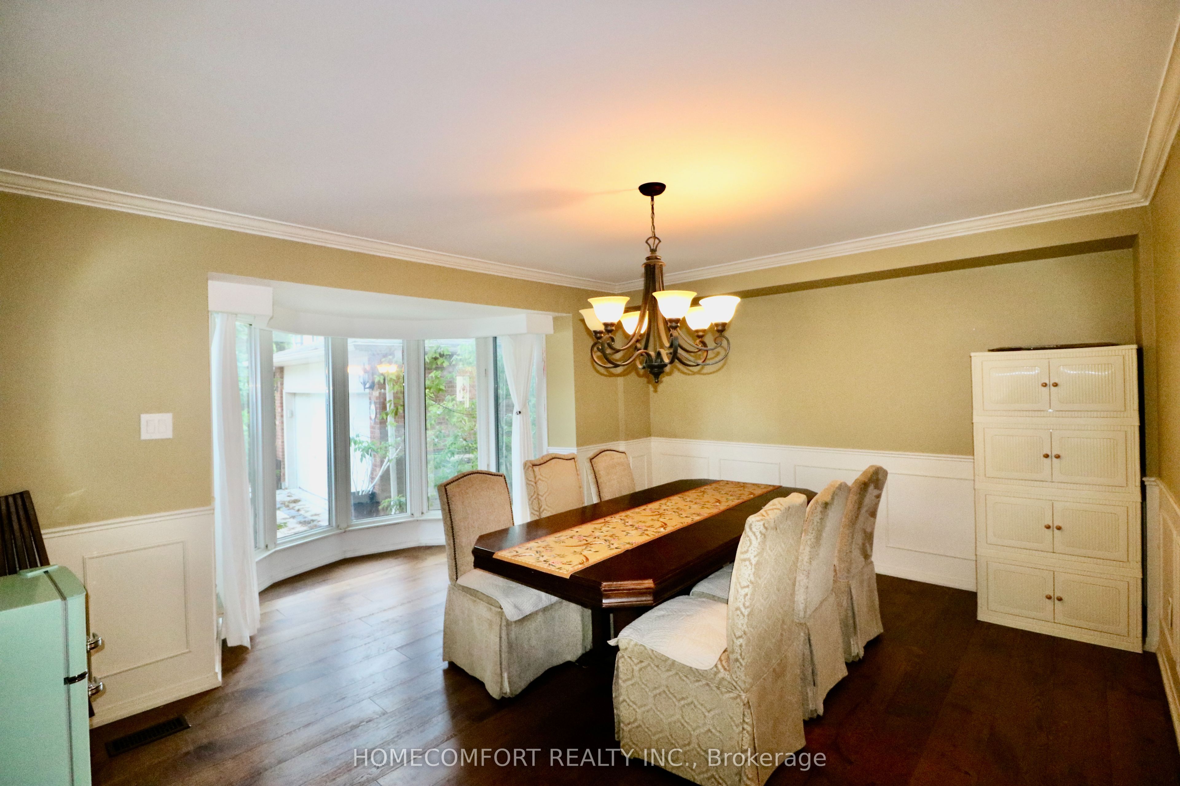 12 Banbury Court, Aurora, ON L4G 3M9 photo 4