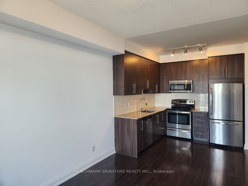 7161 Yonge Street 518, Markham, ON L3T 0C8 photo 2