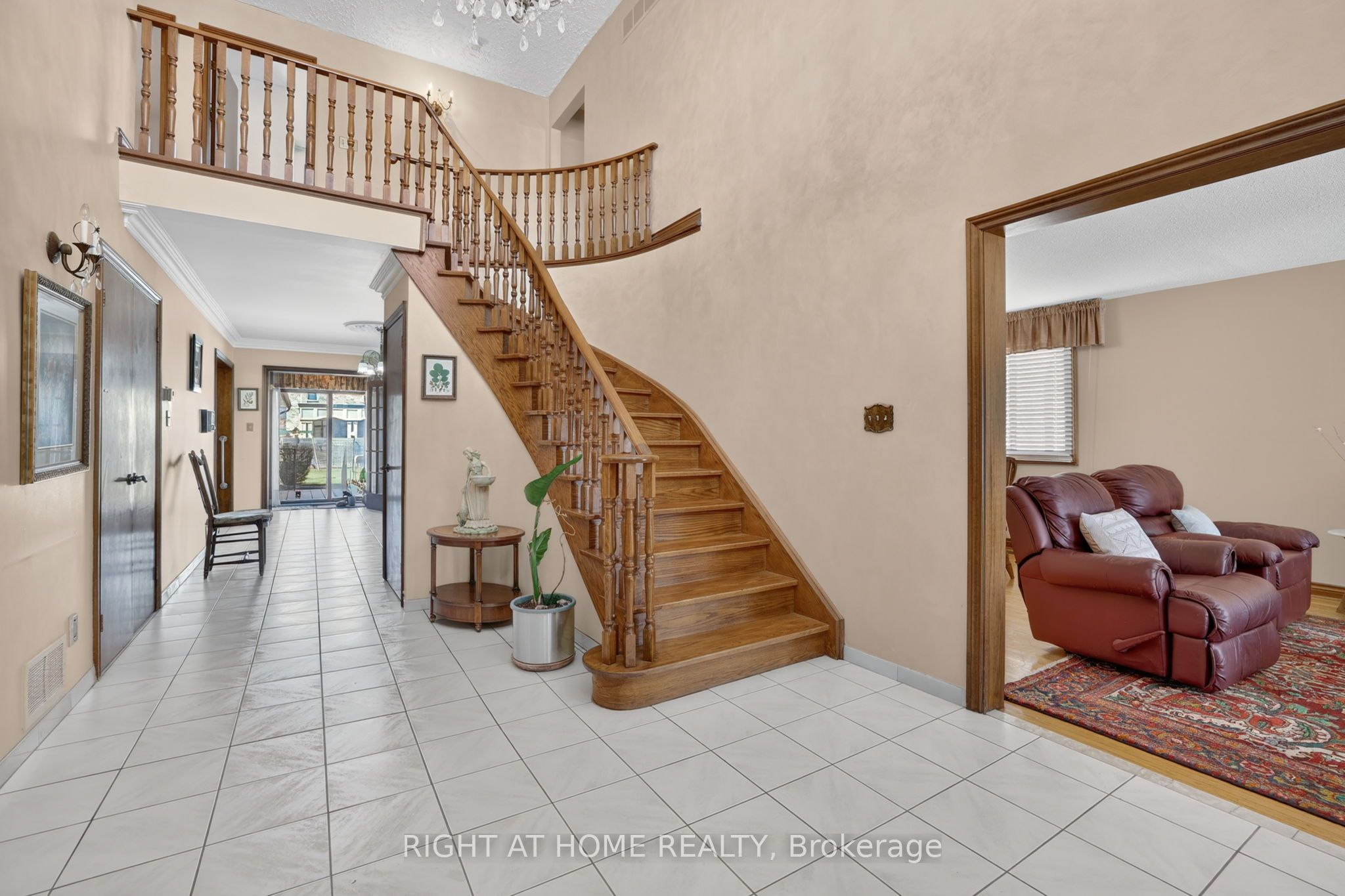 56 Birch Avenue, Richmond Hill, ON L4C 6C6 photo 4