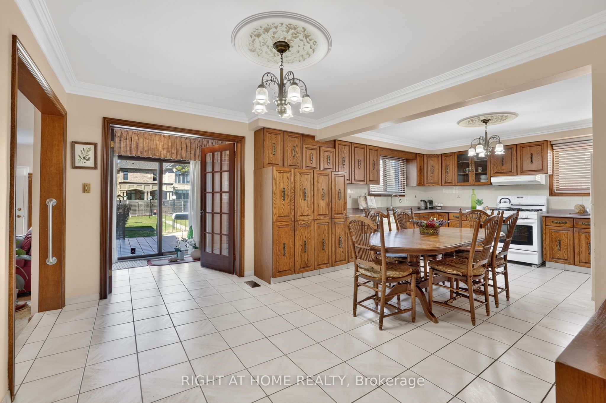 56 Birch Avenue, Richmond Hill, ON L4C 6C6 photo 5