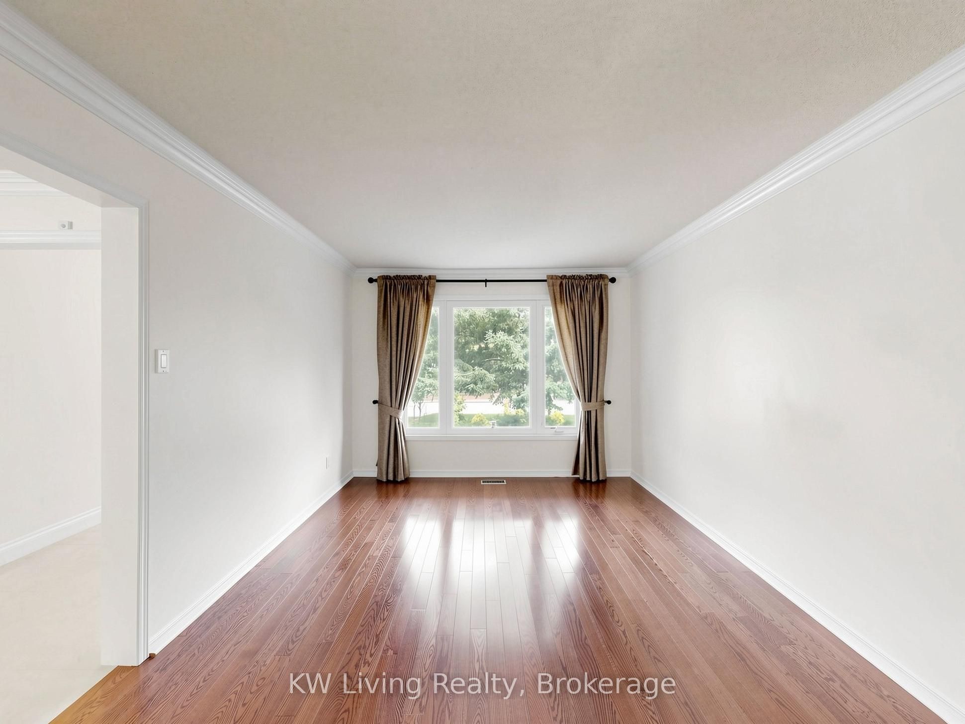 33 Southgate Crescent, Richmond Hill, ON L4B 2E4 photo 3