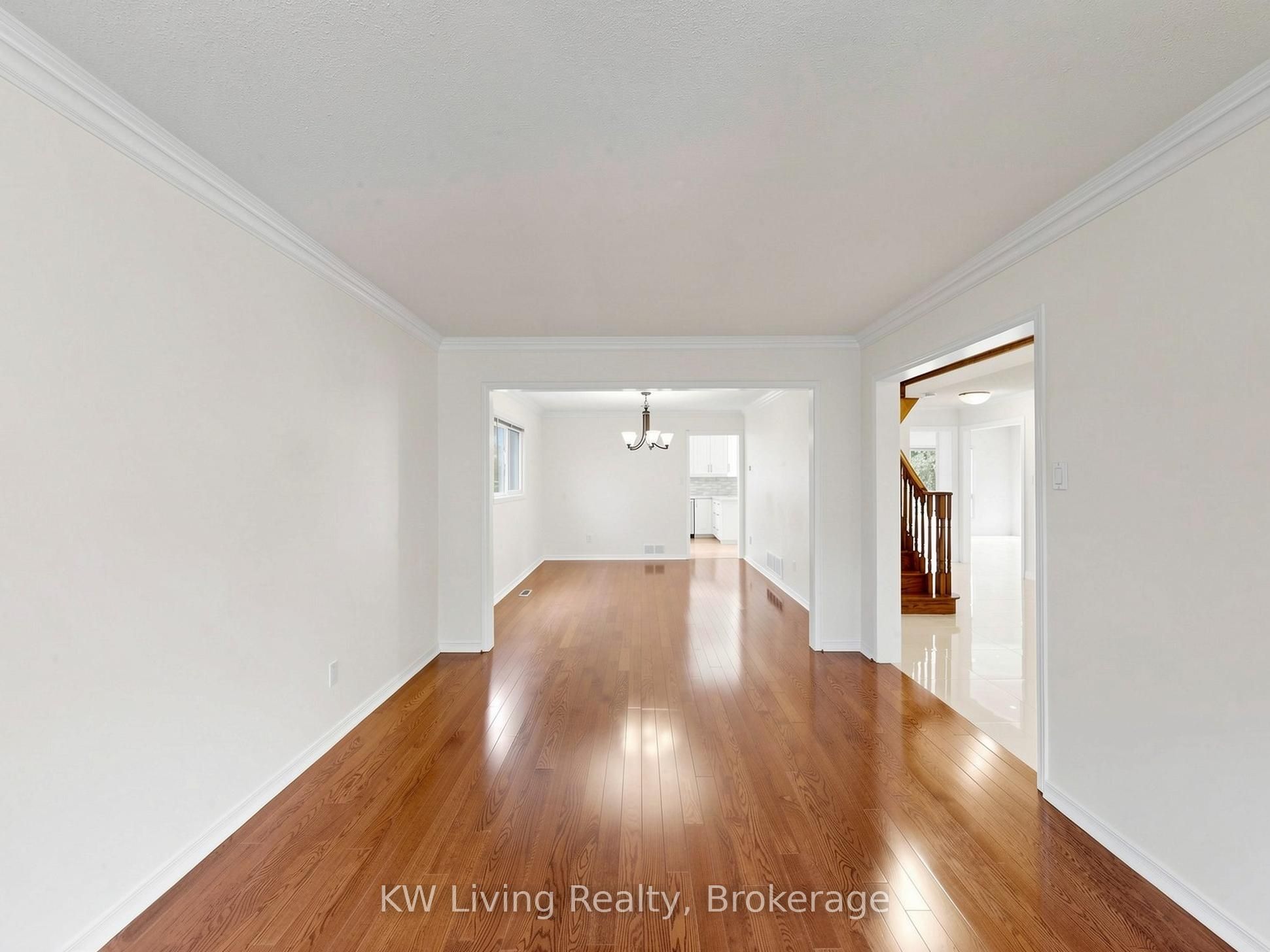 33 Southgate Crescent, Richmond Hill, ON L4B 2E4 photo 4