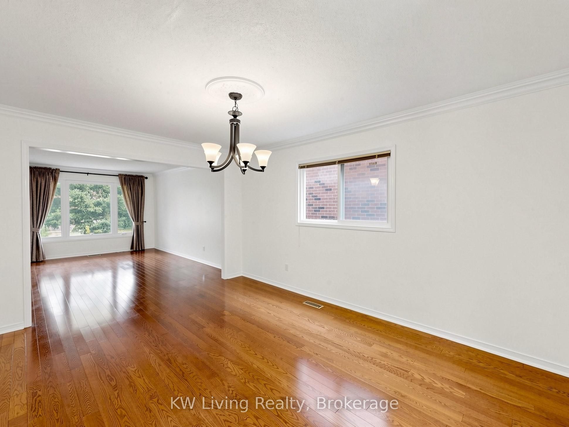 33 Southgate Crescent, Richmond Hill, ON L4B 2E4 photo 5