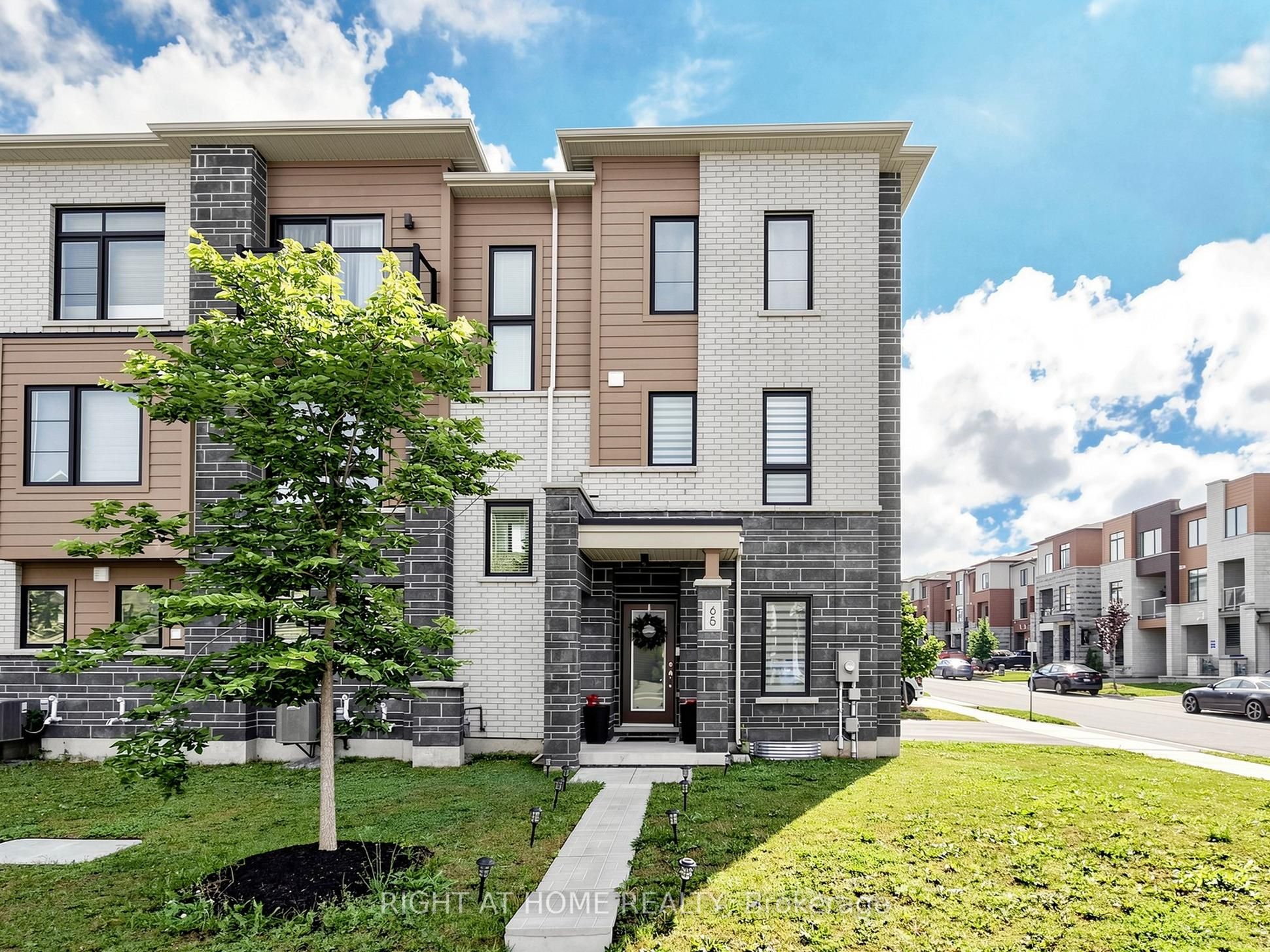 65 Allure Street, Newmarket, ON L3X 0L1