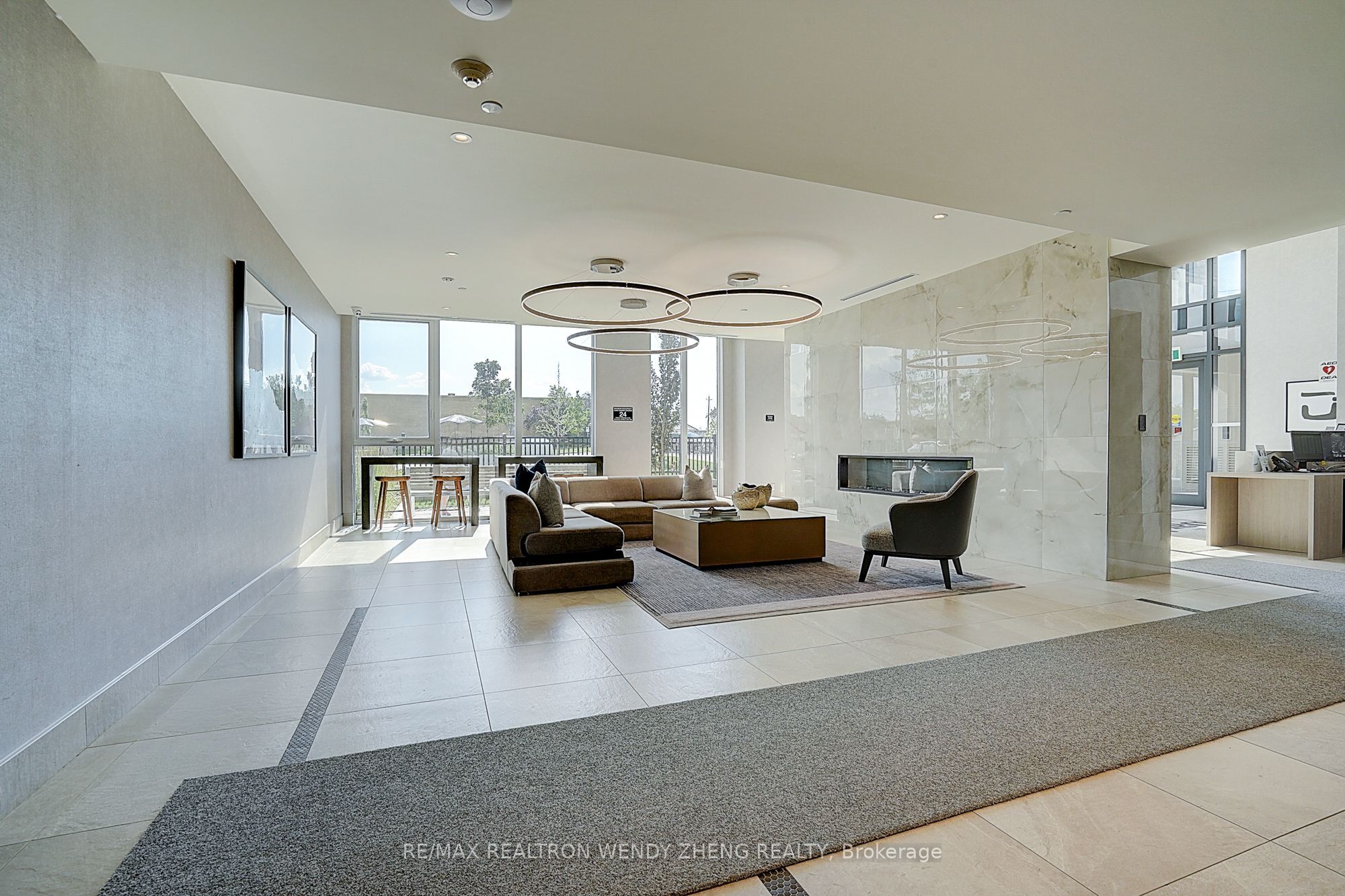 185 Deerfield Road 1002, Newmarket, ON L3Y 0G7 photo 4