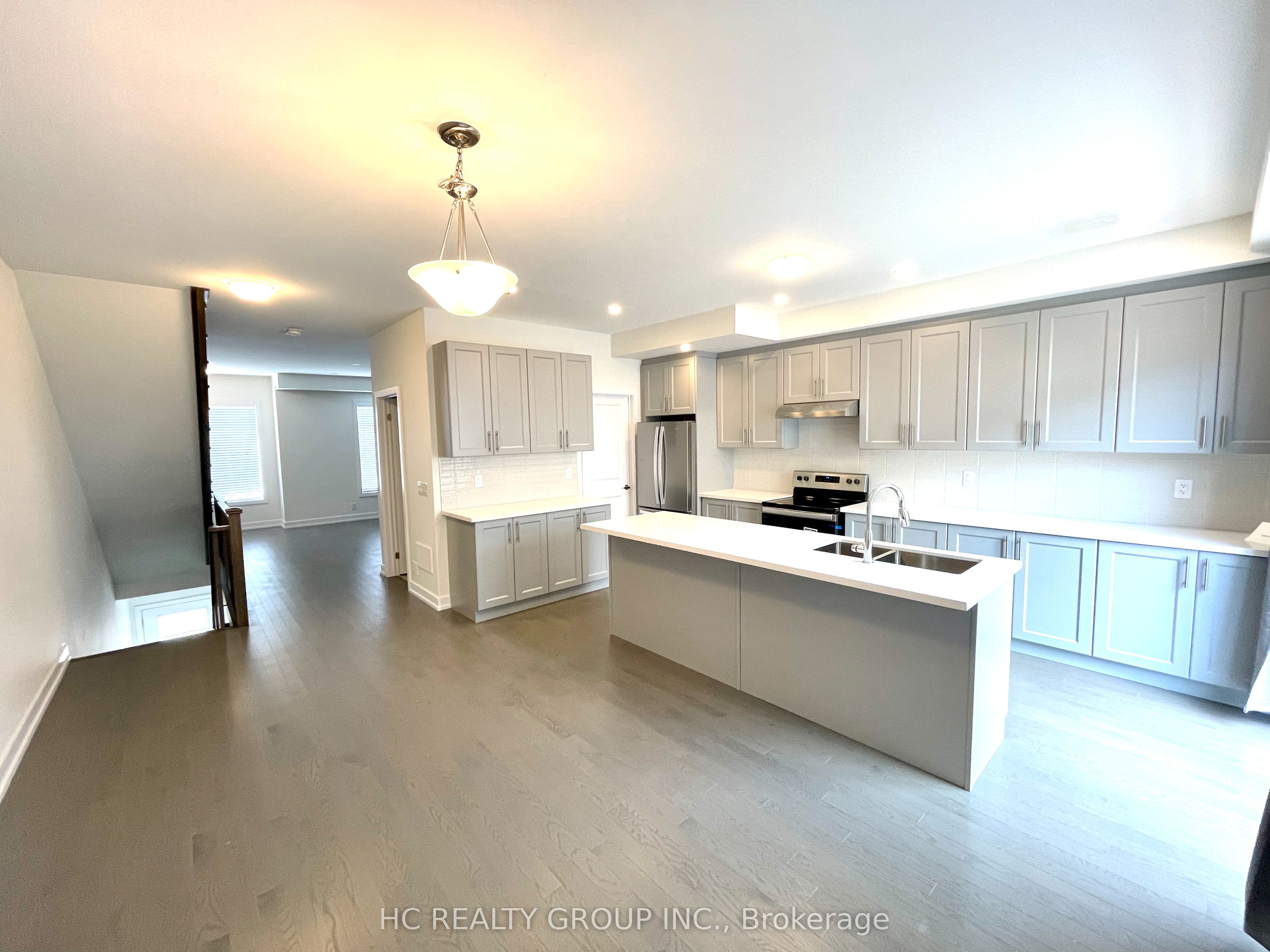 24 Guardhouse Crescent, Markham, ON L6C 3J8 photo 3