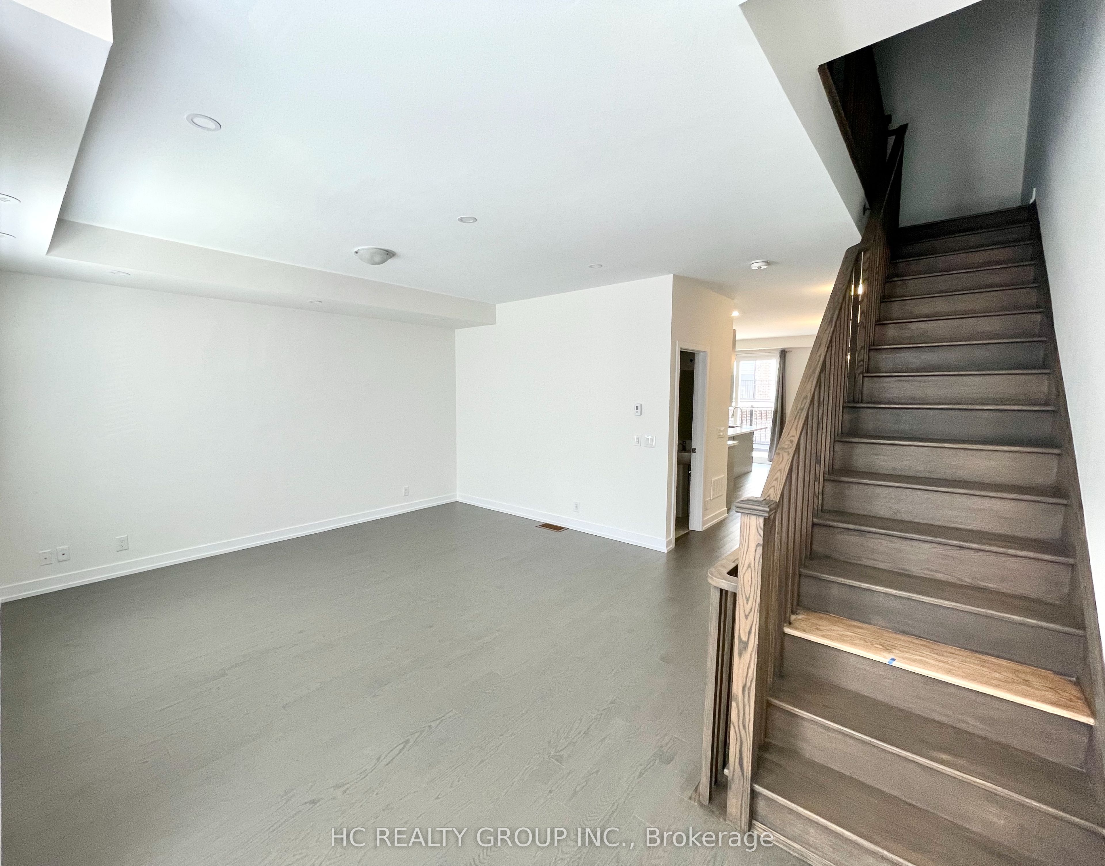 24 Guardhouse Crescent, Markham, ON L6C 3J8 photo 4