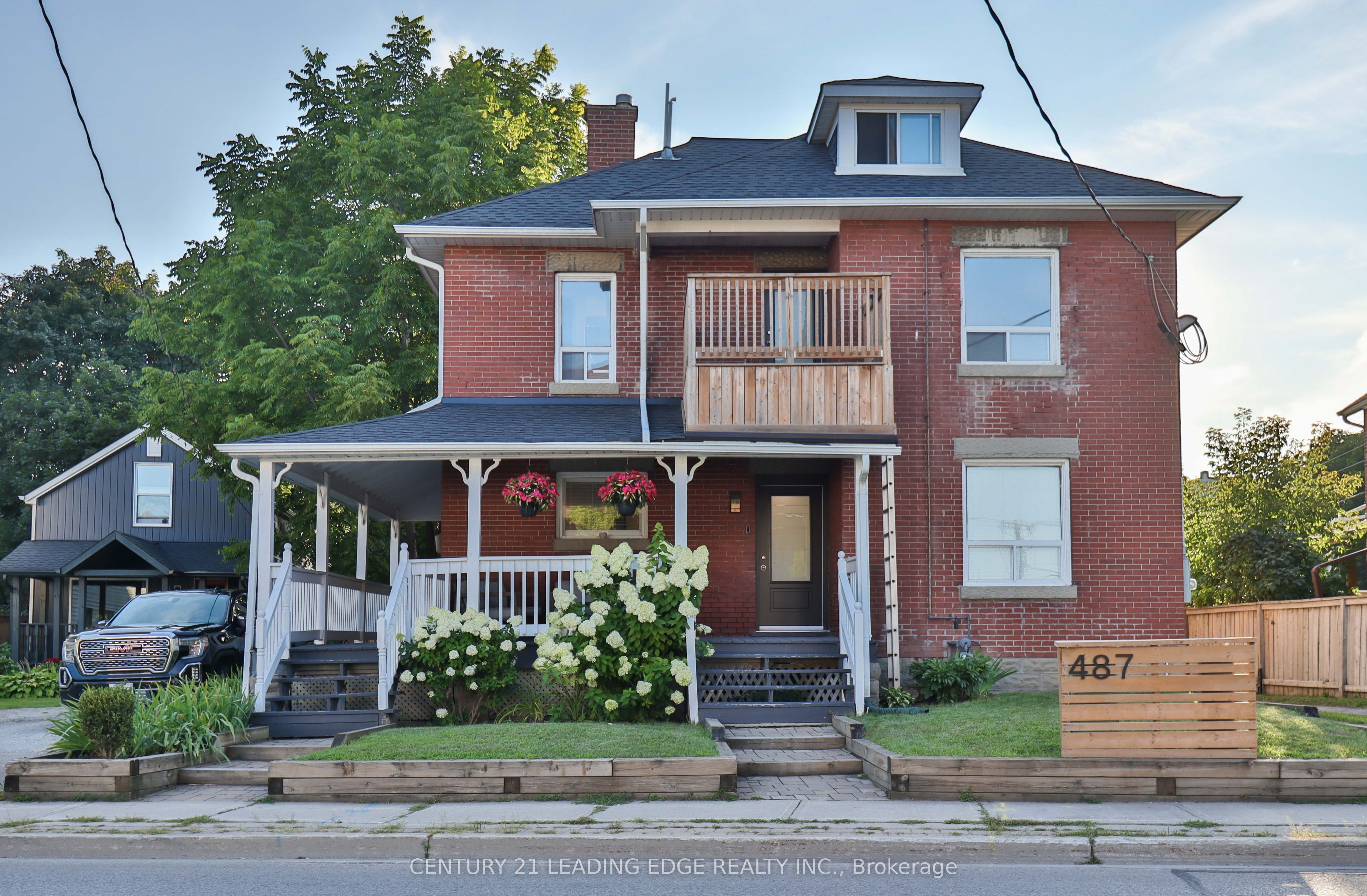 487 Eagle Street A, Newmarket, ON L3Y 1K7
