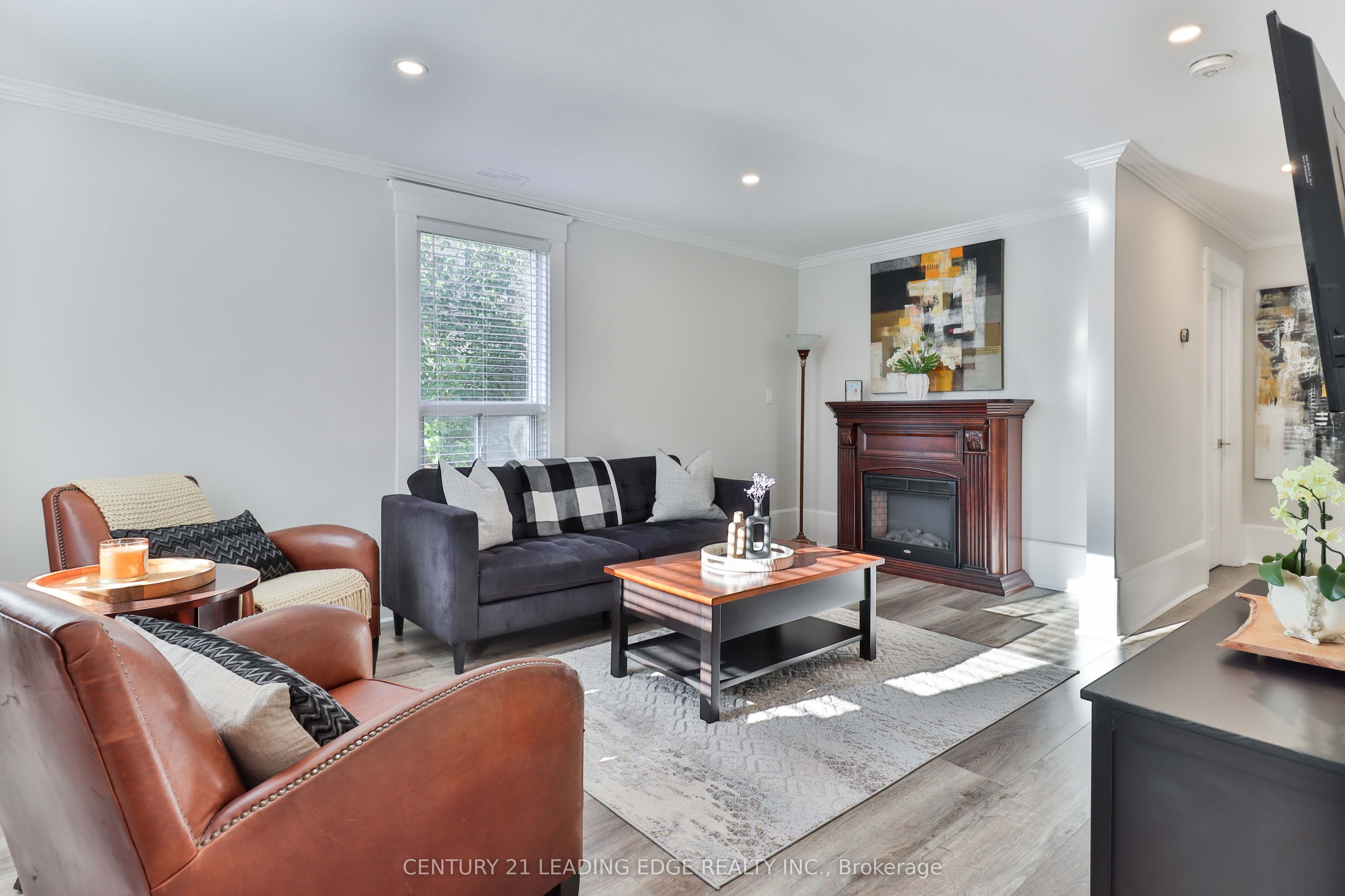 487 Eagle Street A, Newmarket, ON L3Y 1K7 photo 3