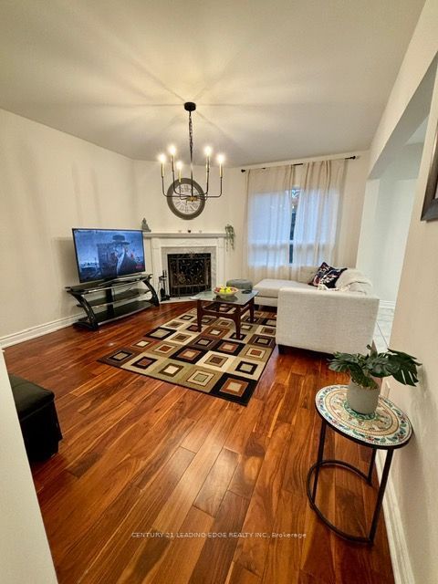14 Buckhorn Avenue, Richmond Hill, ON L4C 0E3 photo 3