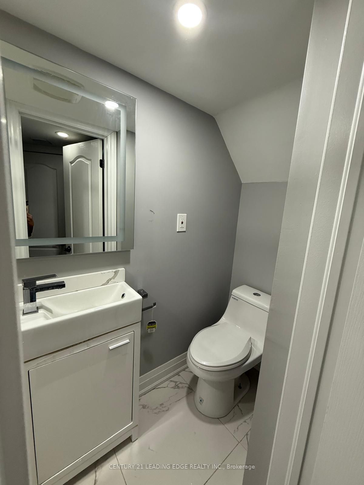 54 Moneypenny Place, Vaughan, ON L4J 0L1 photo 3