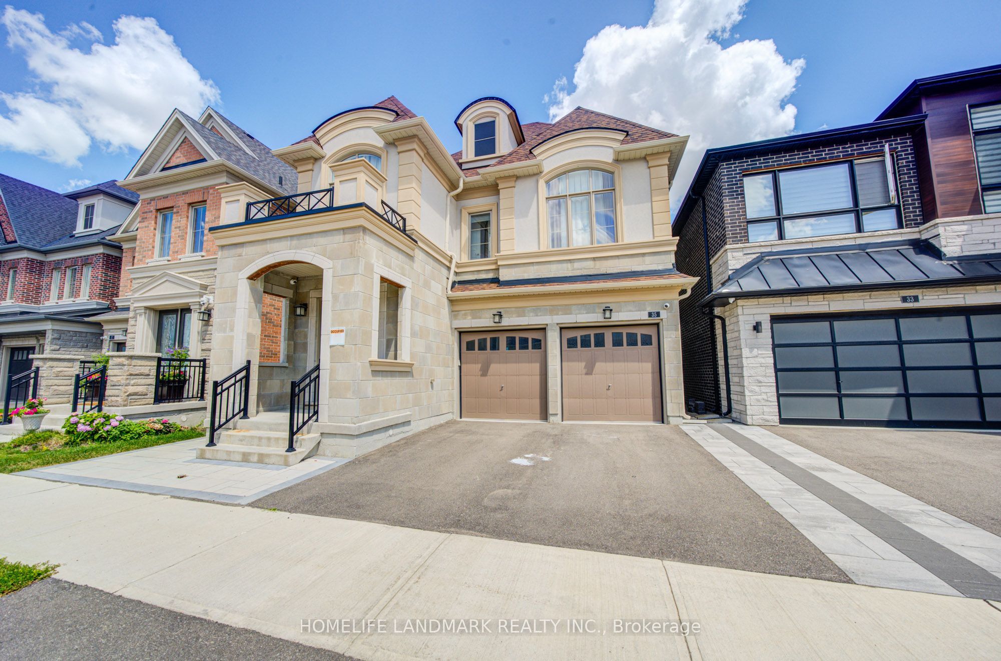 35 Red Giant Street Main & 2nd Floor, Richmond Hill, ON L4C 4Y4 photo 3