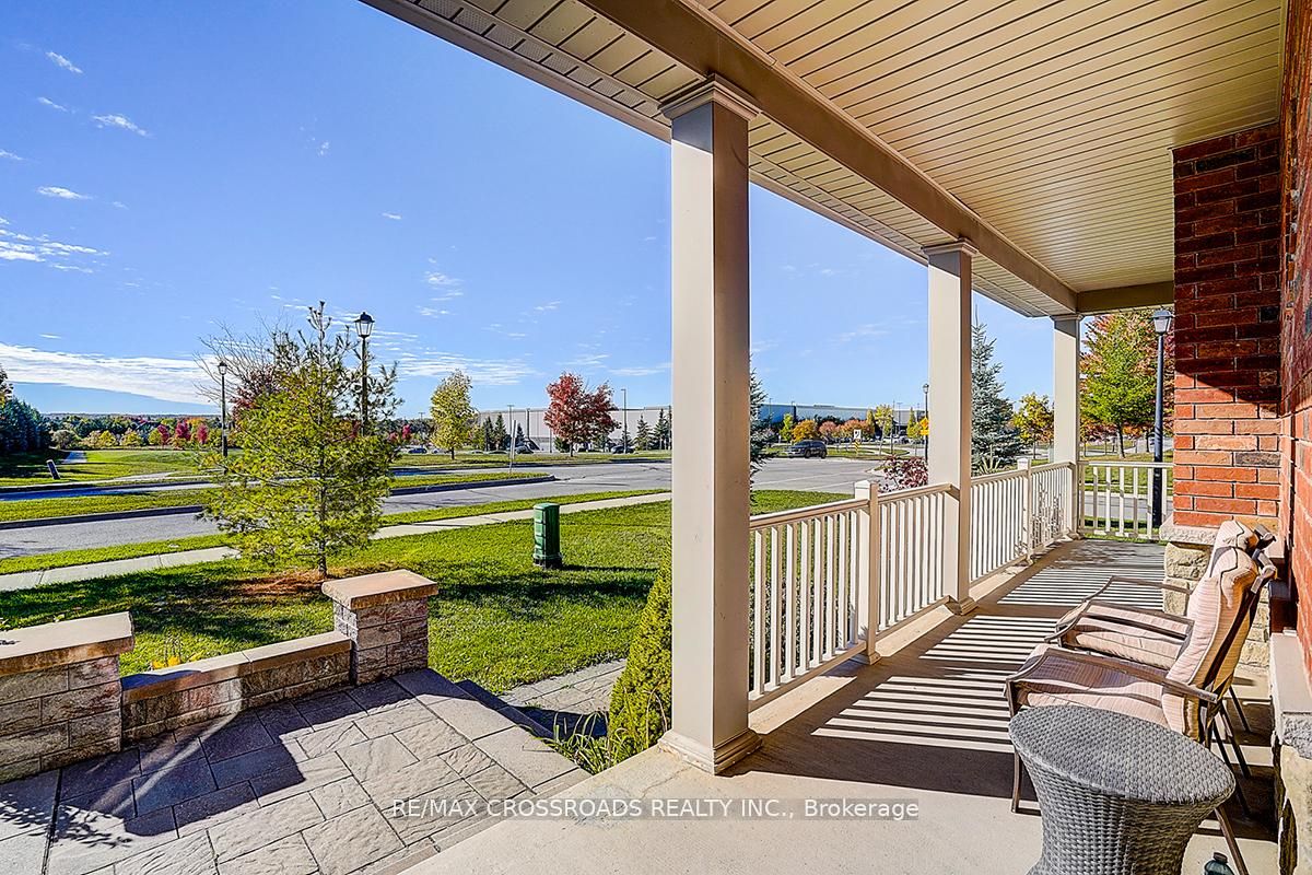 619 Fernbank Road, Newmarket, ON L3X 3E4 photo 5
