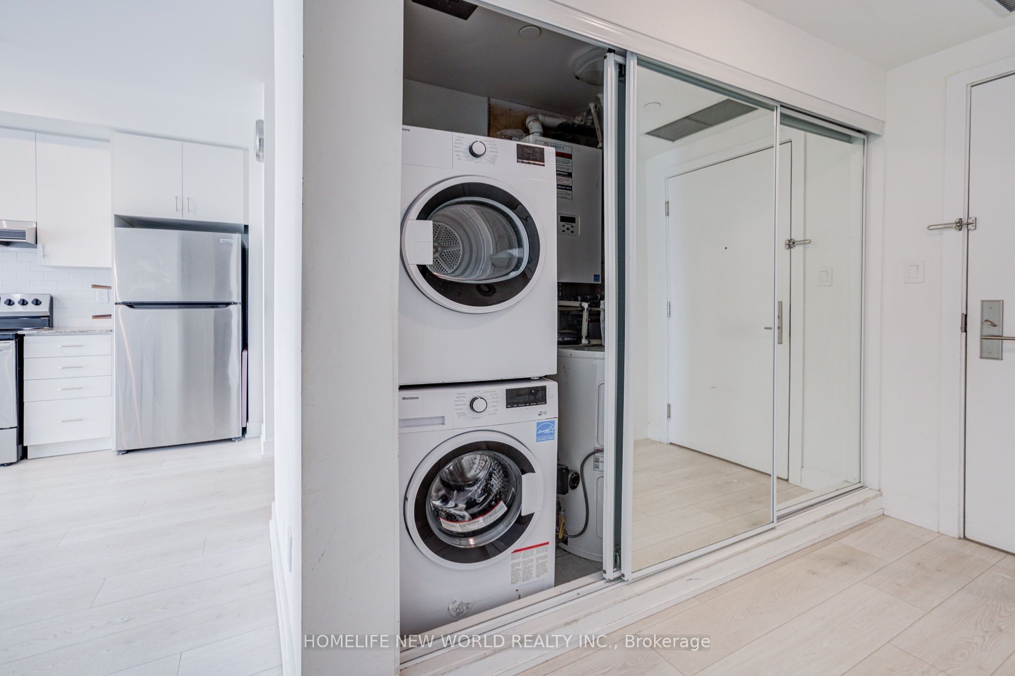 1709 Bur Oak Avenue 205, Markham, ON L6E 0V7 photo 4
