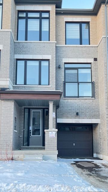 221 Tennant Circle, Vaughan, ON L4H 5L4 photo 3