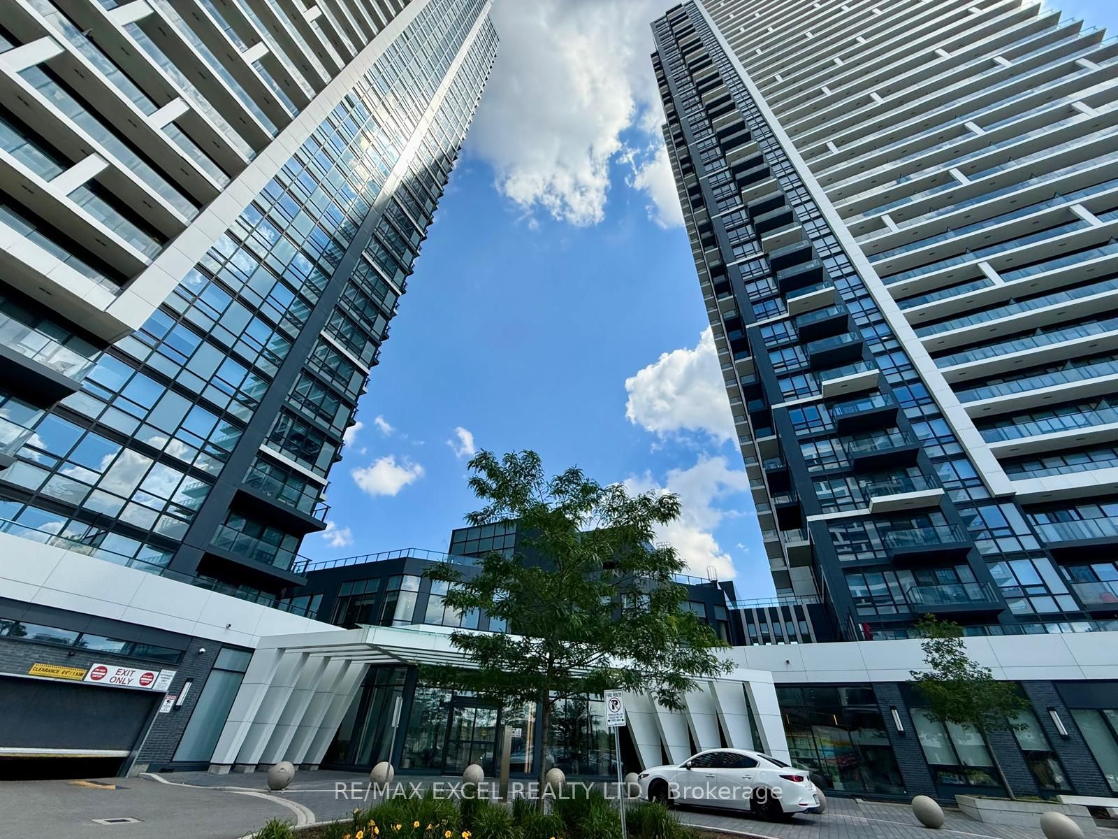 8 Water Walk Drive 4505, Markham, ON L3R 6L4