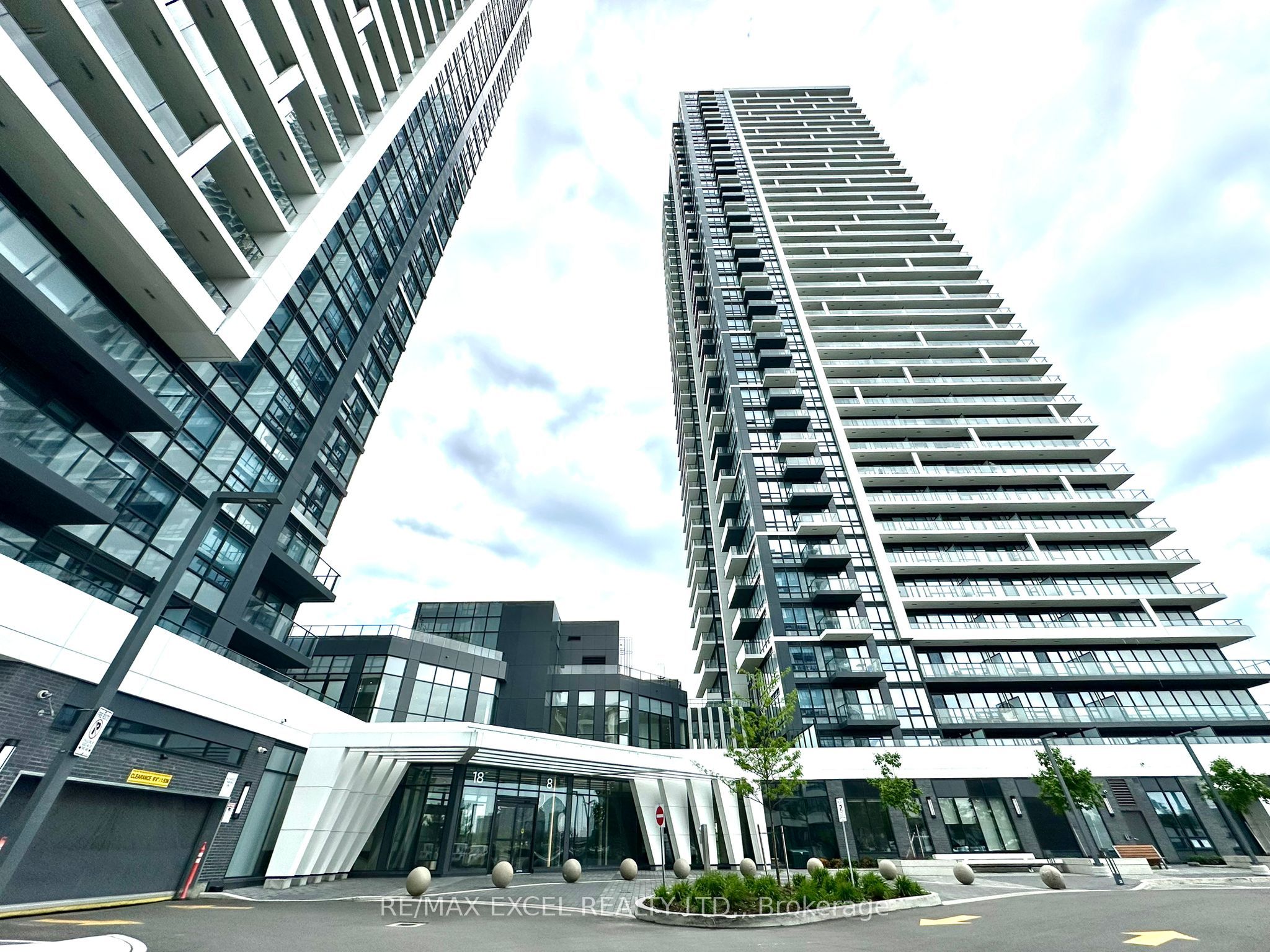 8 Water Walk Drive 4505, Markham, ON L3R 6L4 photo 3