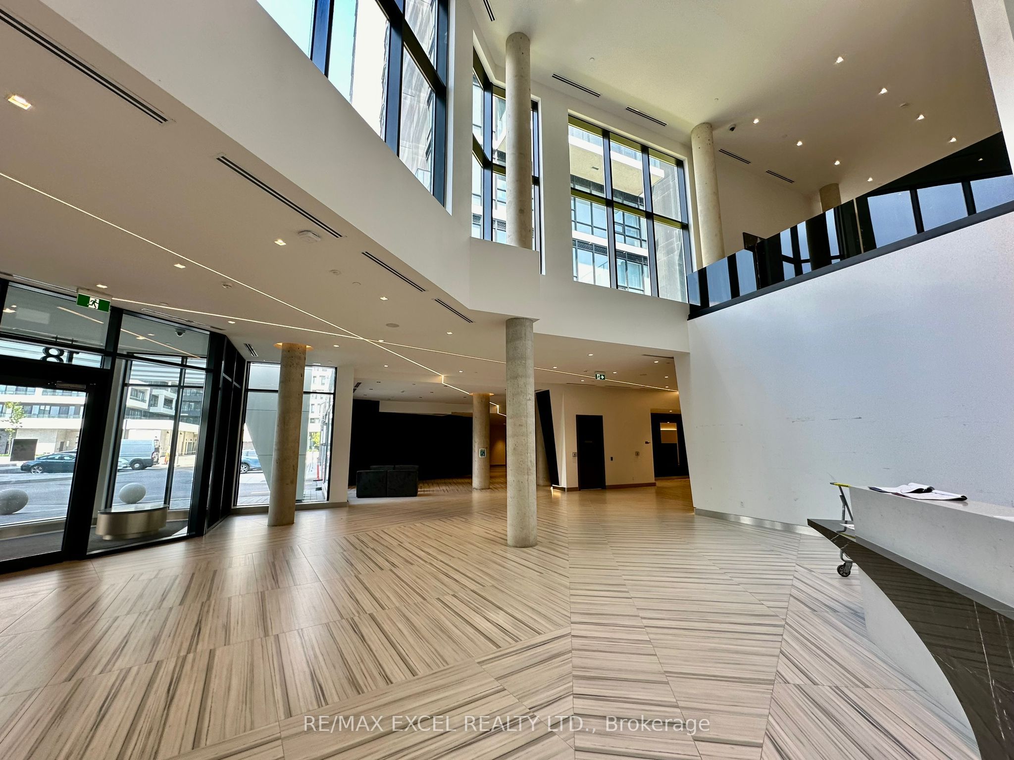 8 Water Walk Drive 4505, Markham, ON L3R 6L4 photo 4