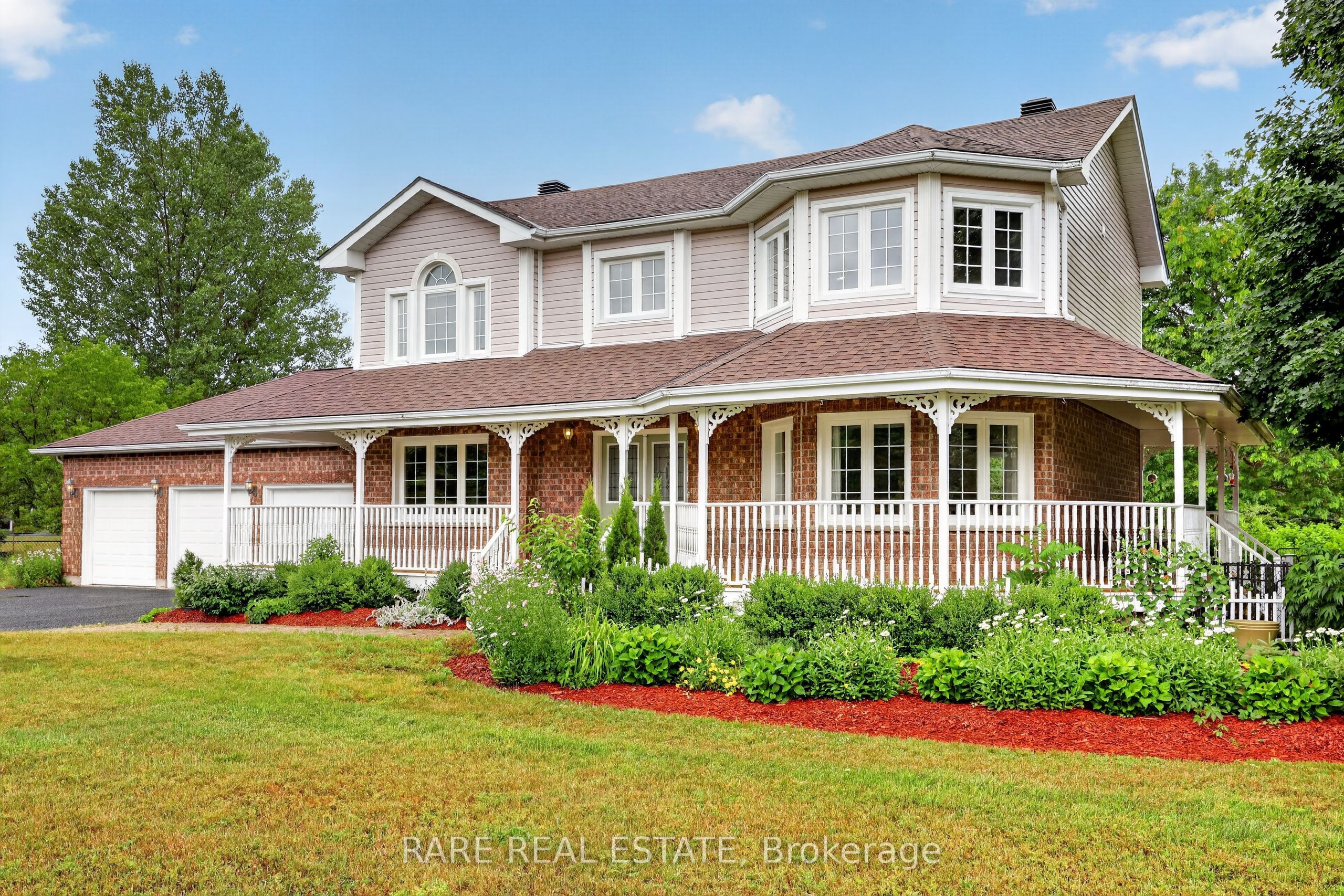 34 Pineview Trail, Essa, ON L0M 1T0