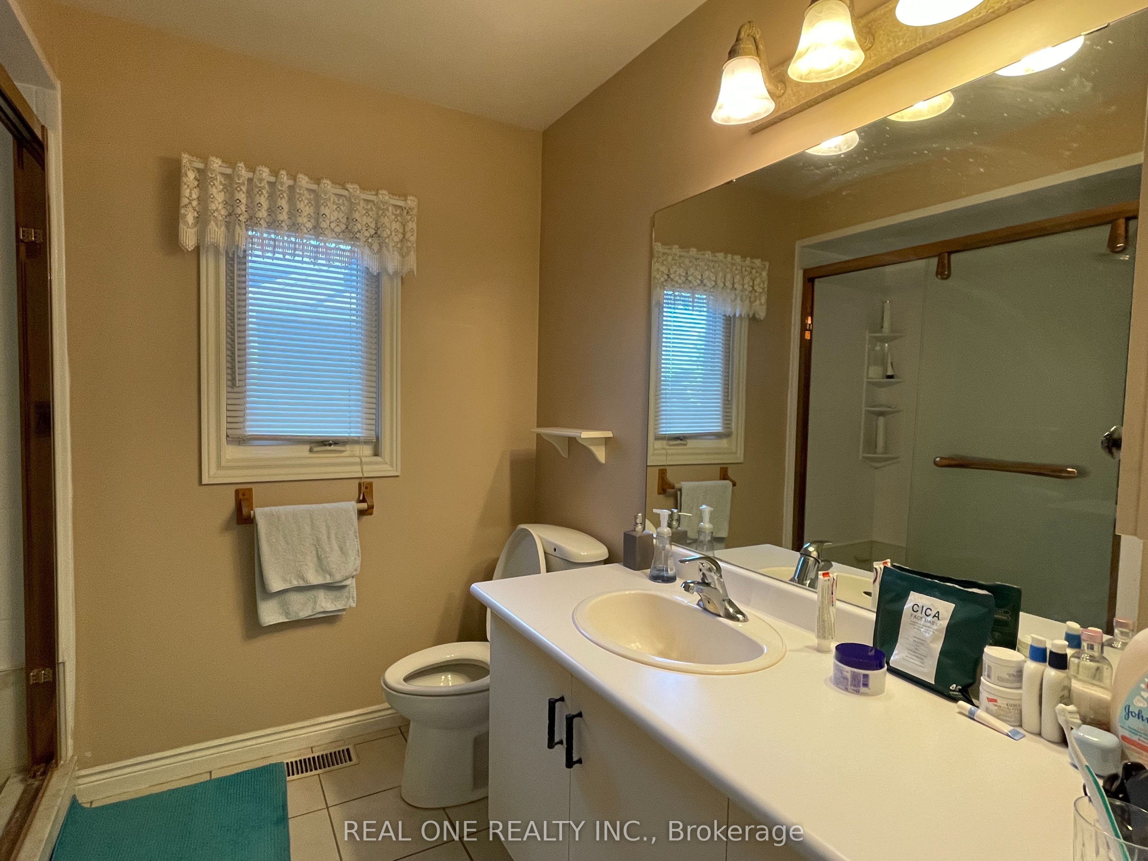 84 Riverglen Drive, Georgina, ON L4P 2R1 photo 4