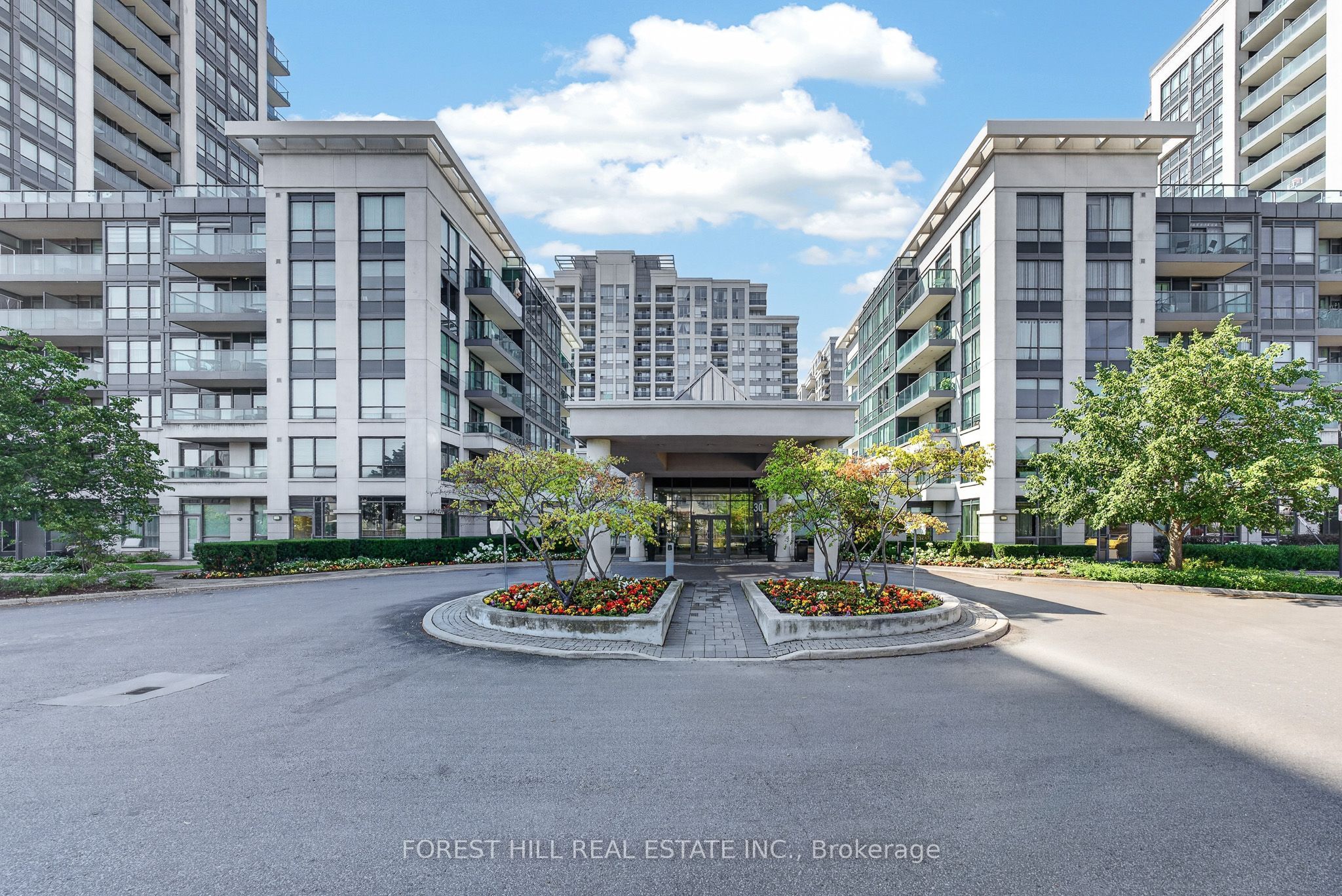 20 North Park Road 514, Vaughan, ON L4J 0G7 photo 3