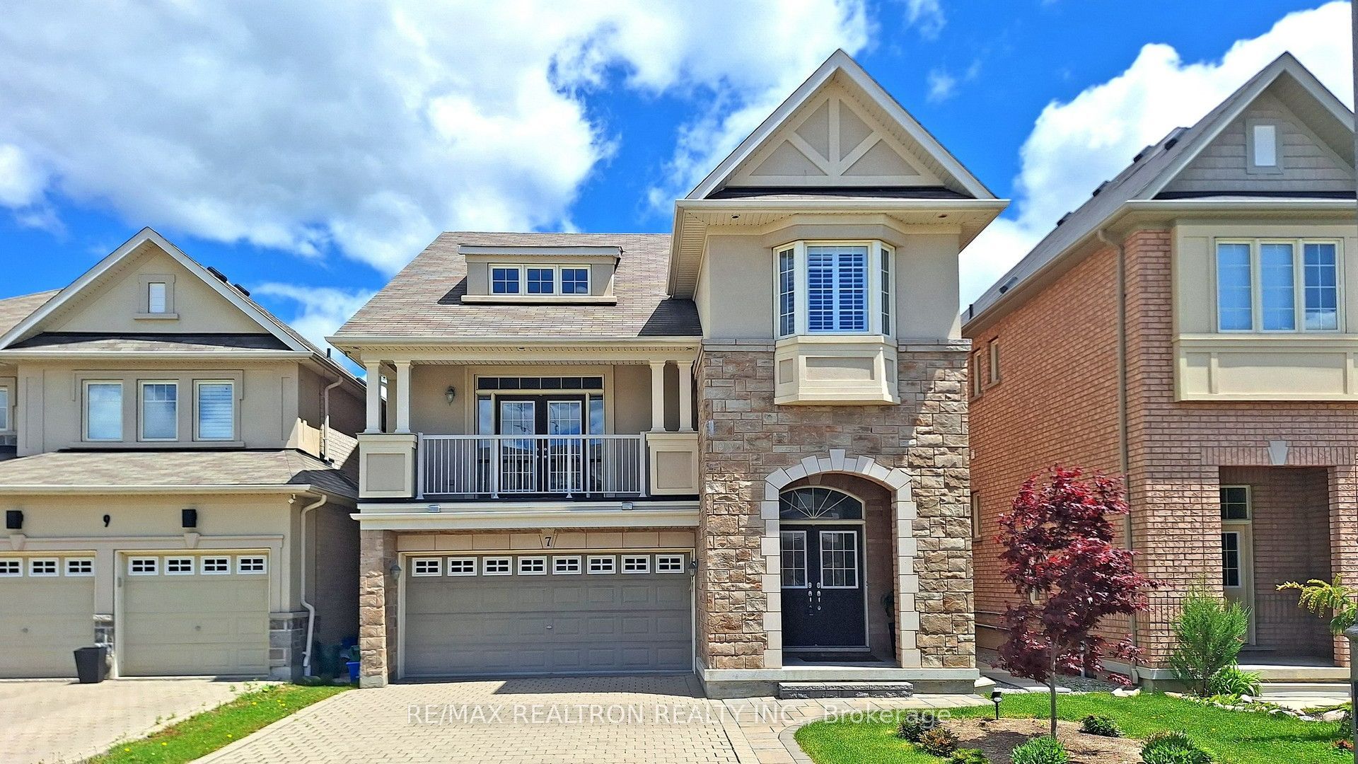 7 Military Court, Richmond Hill, ON L4E 0M3 photo 2