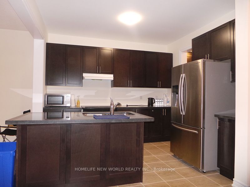 29 Applegate Drive, East Gwillimbury, ON L9N 0R2 photo 3