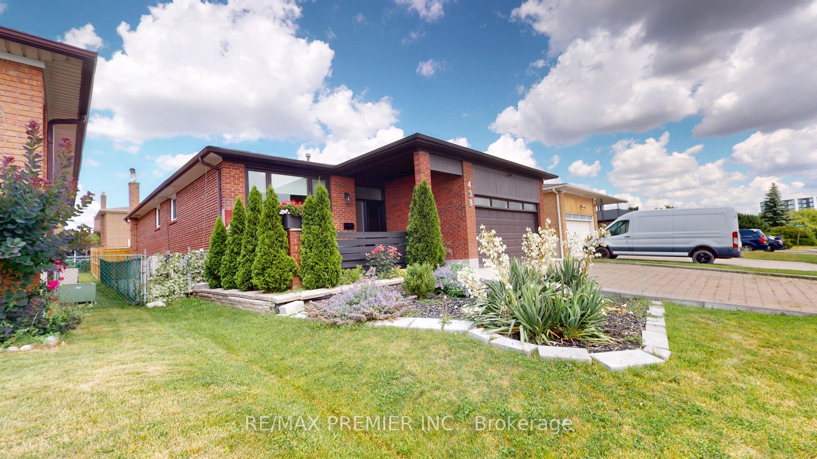 438 Woodbridge Avenue, Vaughan, ON L4L 2T4 photo 5